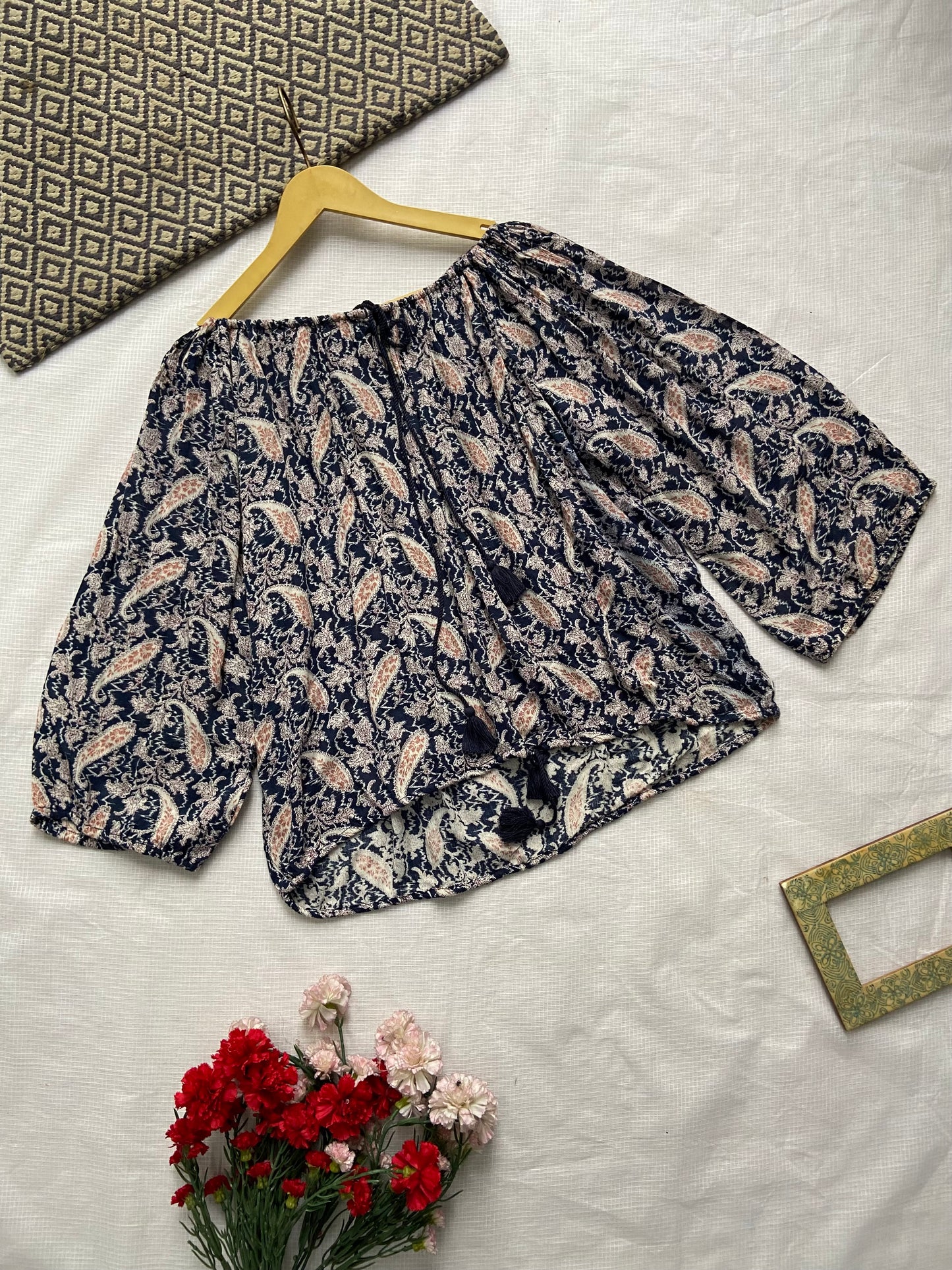 Women's Off-Shoulder Printed Cotton Top