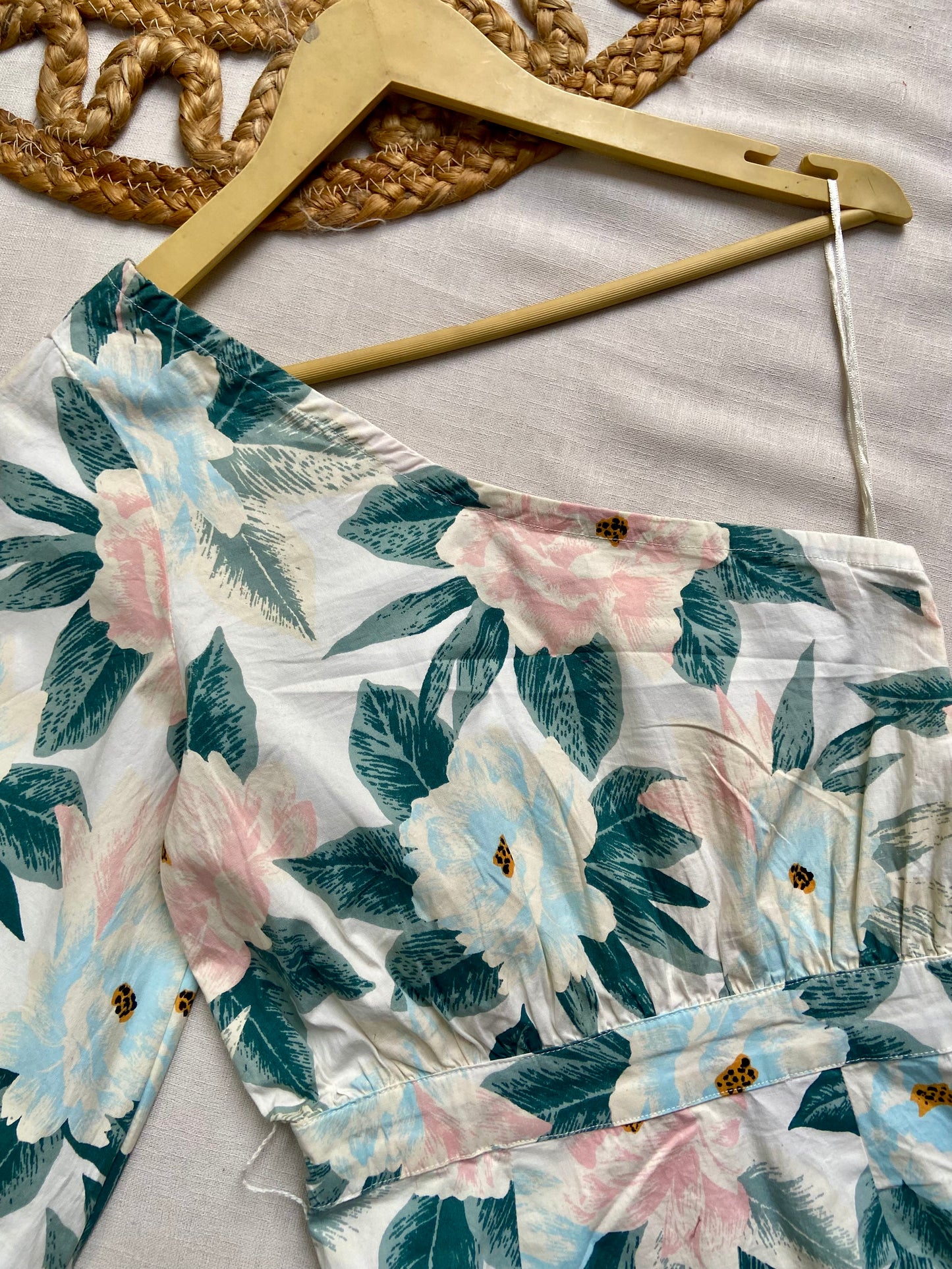 WHITE FLORAL ONE SHOULDER DRESS