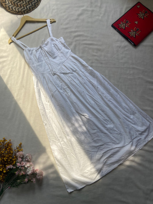 Elegant White Sleeveless Maxi Dress