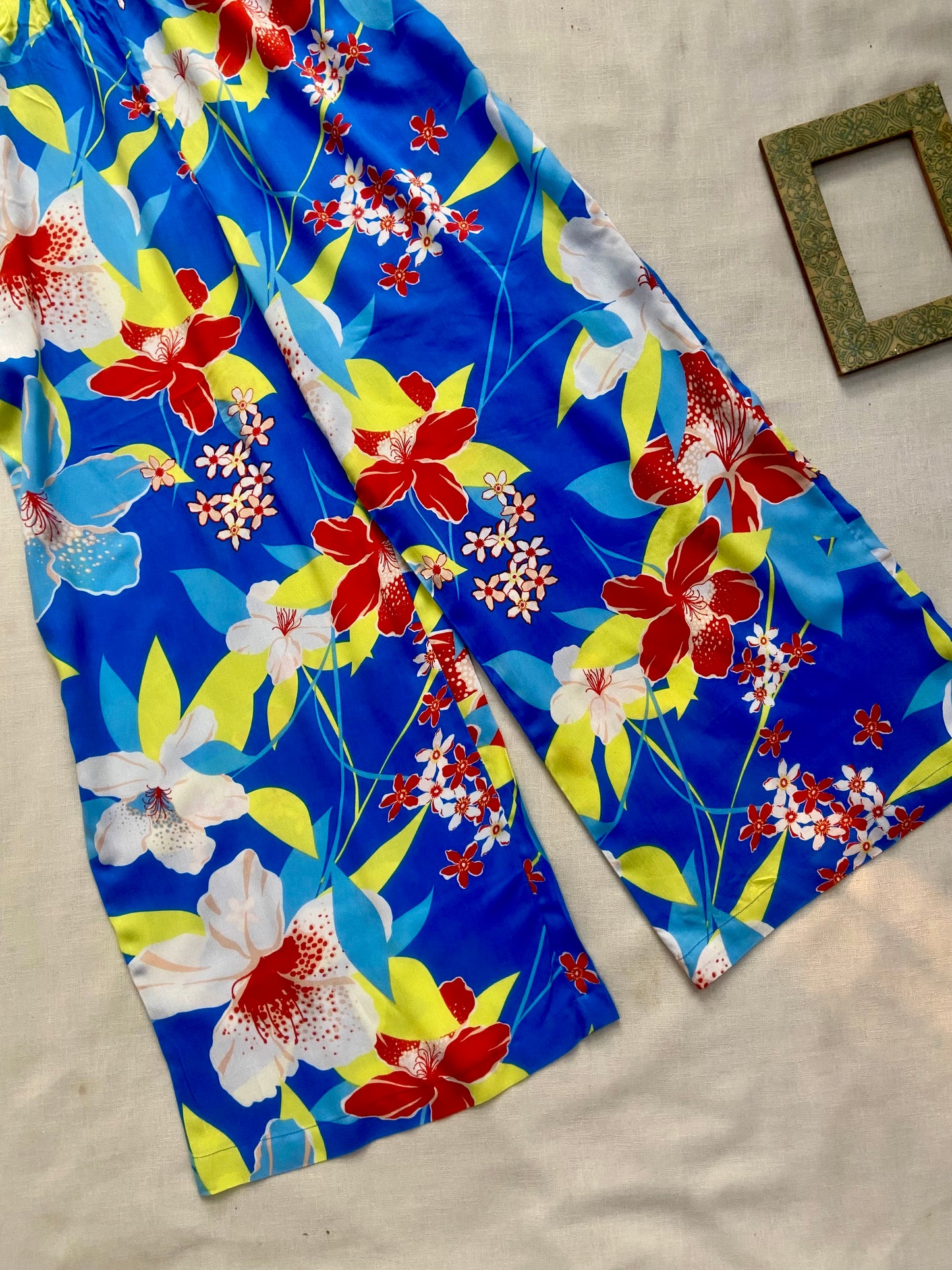 Women’s Blue Floral Printed Sleeveless Jumpsuit