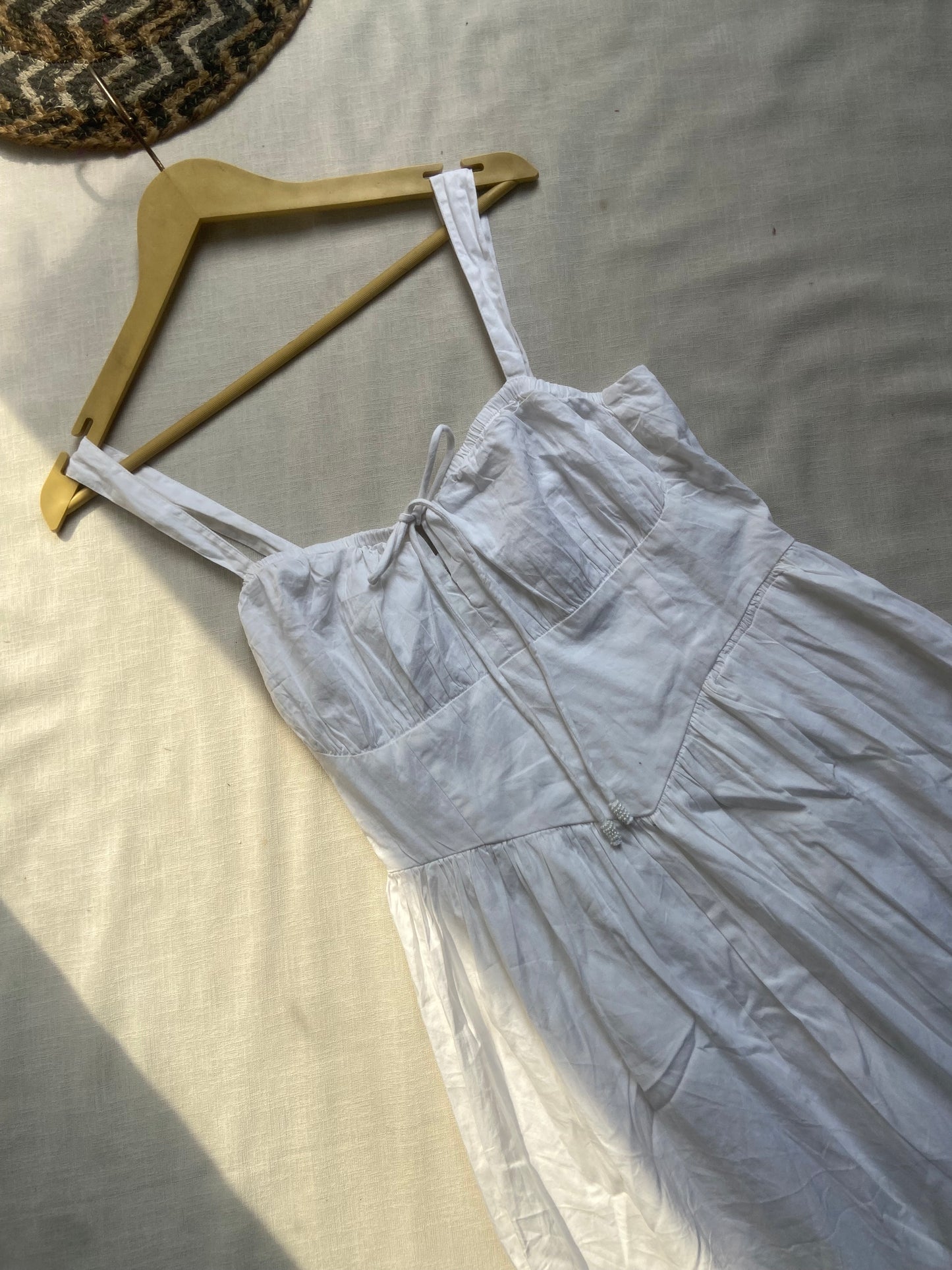 Elegant White Sleeveless Maxi Dress