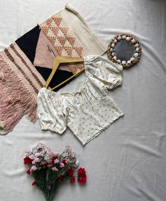 Women's Floral Smocked Crop Top with Puff Sleeves – Summer Casual Chic