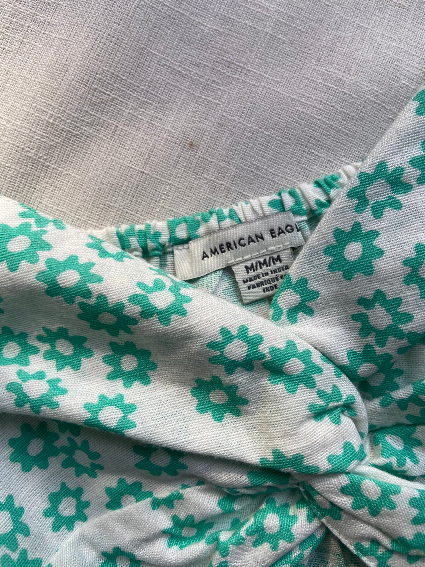 Smocked Floral Crop Top with Puff Sleeves – Mint & White