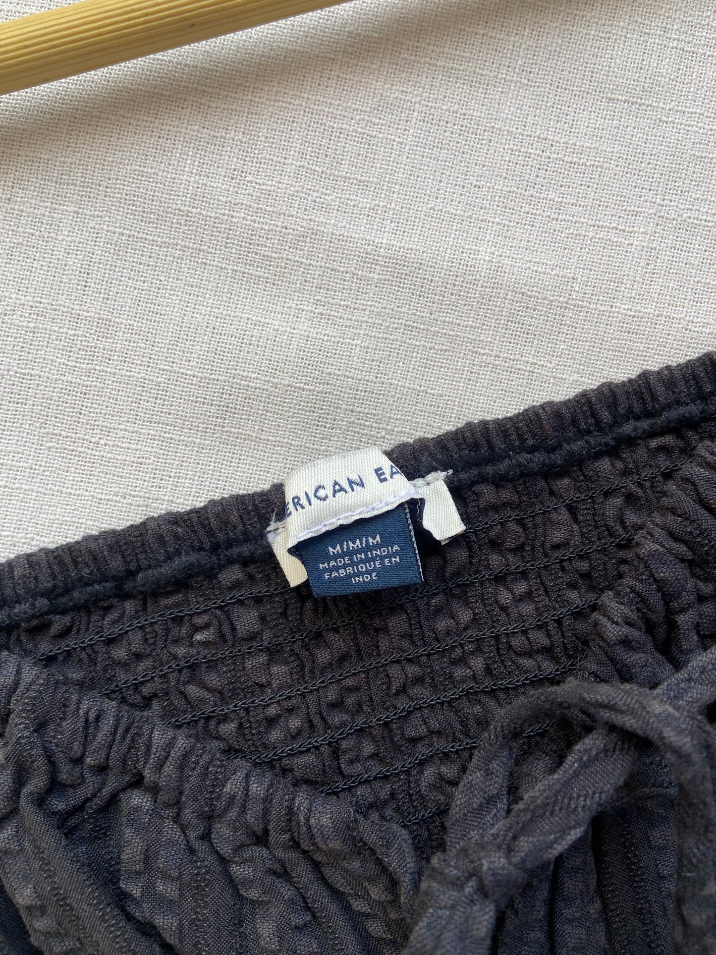 Black Off-Shoulder Puff Sleeve Crop Top