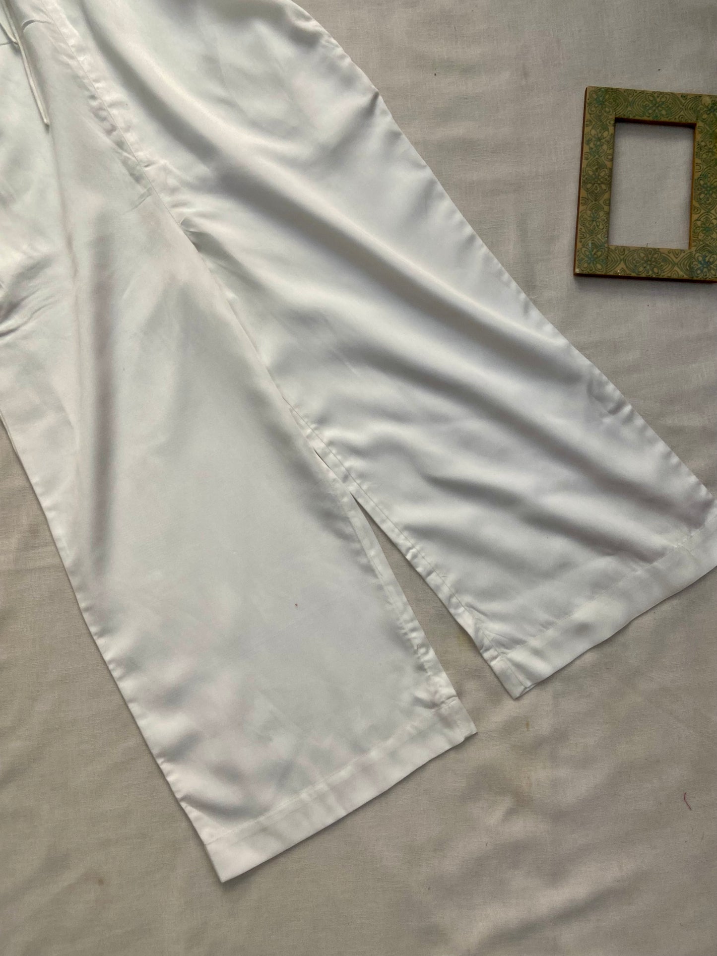 Women's White Sleeveless Lace-Up Jumpsuit