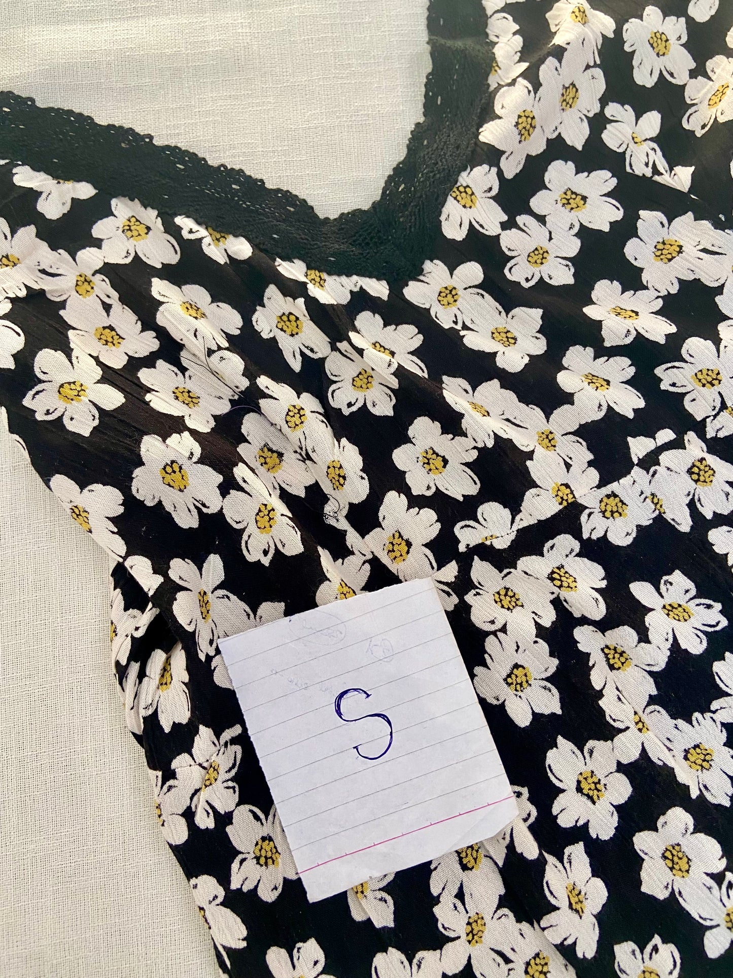 Floral Print Sleeveless Midi Dress with Lace Detail