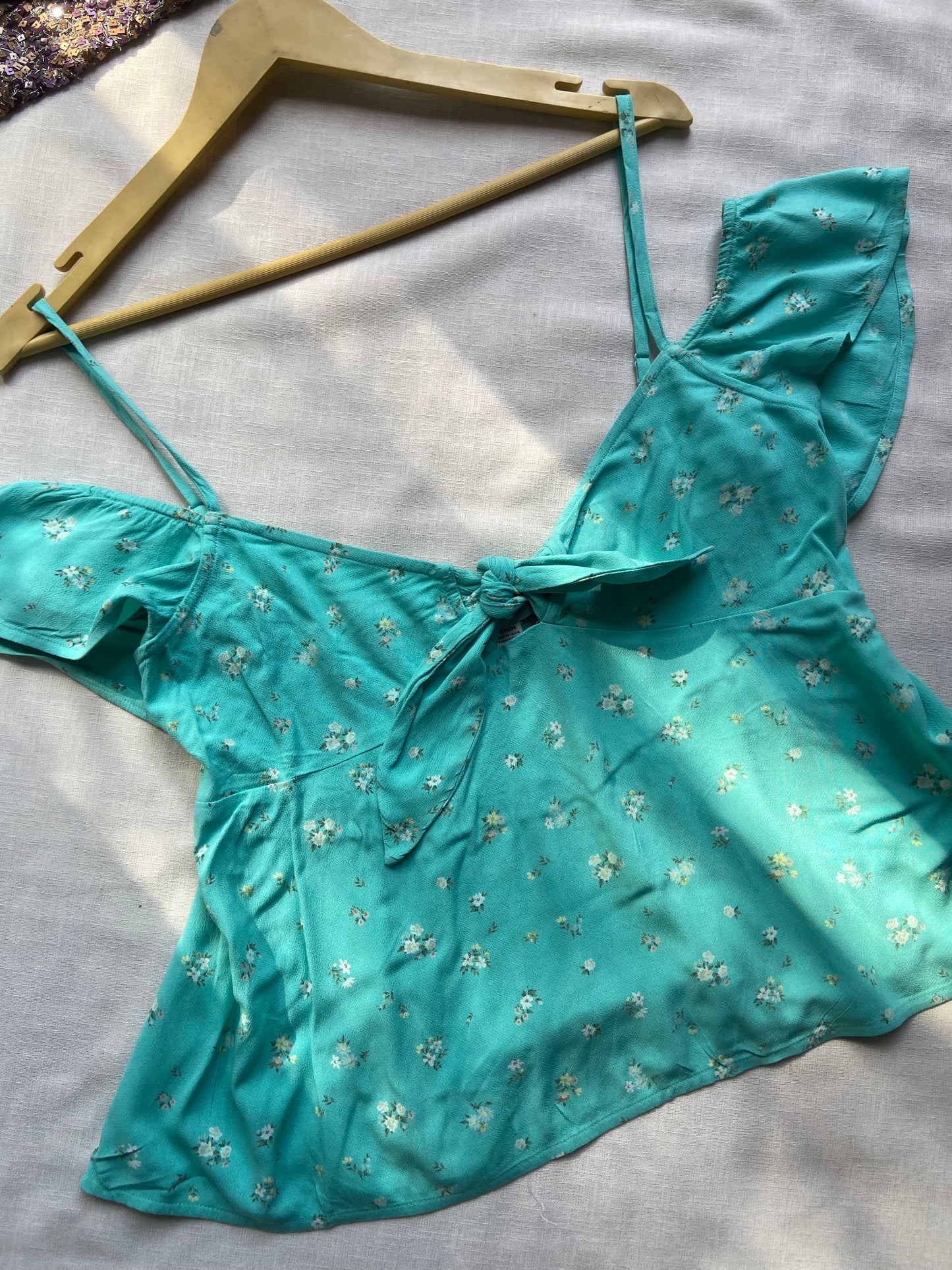 Floral Off-Shoulder Tie-Front Crop Top – Aqua Blue