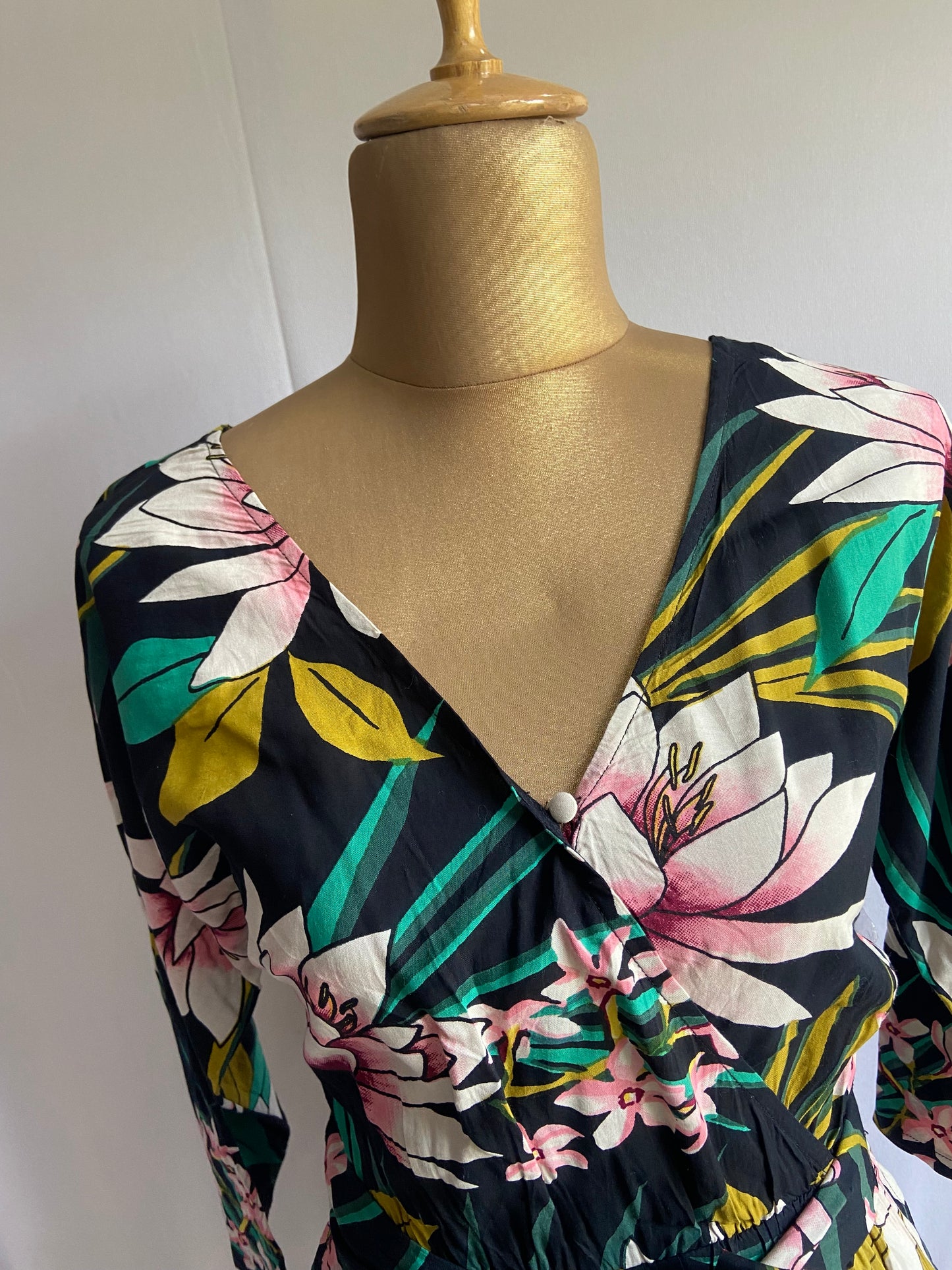 Tropical Floral Print Wrap Dress with Waist Tie and 3/4 Sleeves