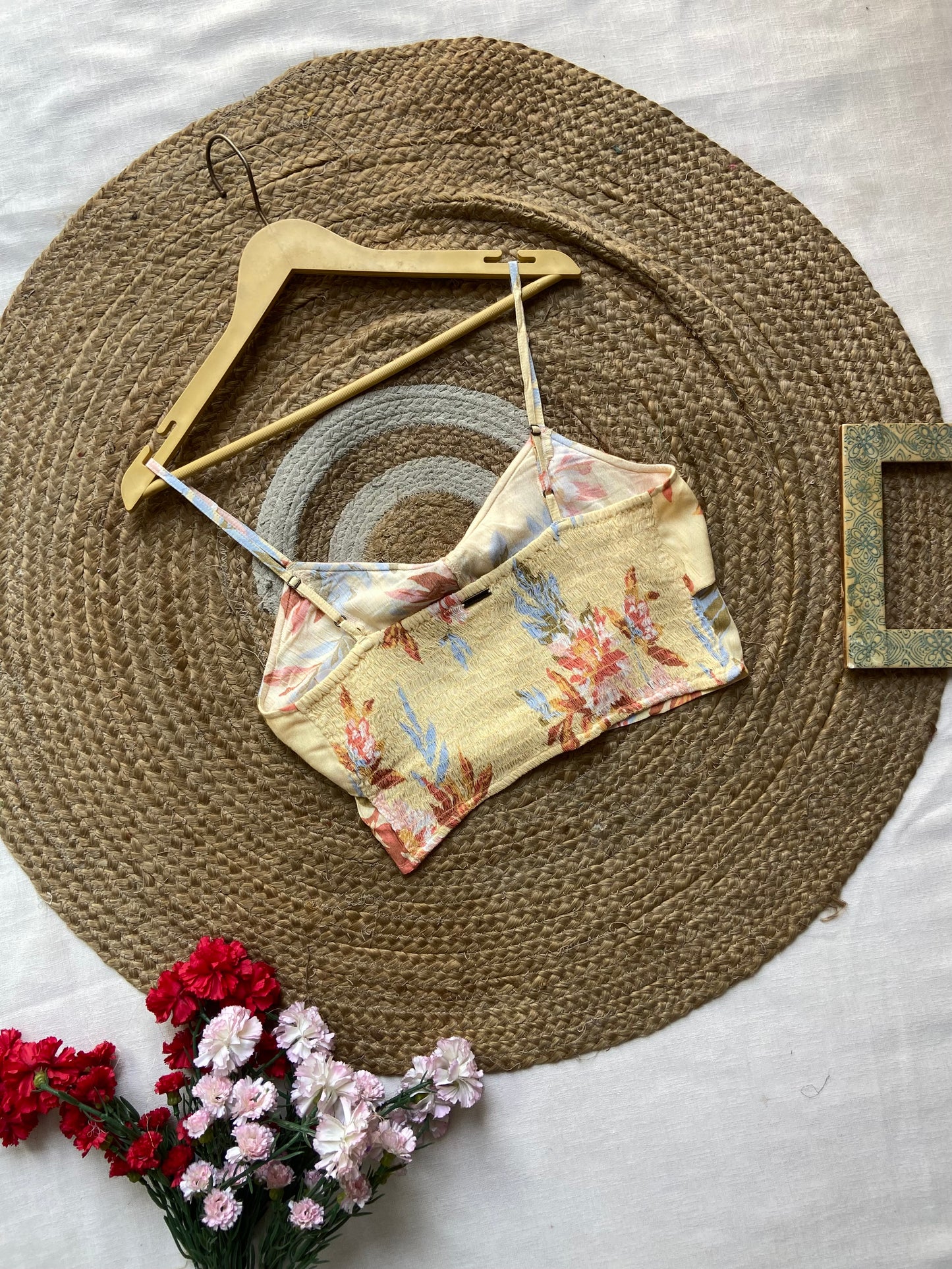 Women's Yellow Floral Knot Front Crop Top – Spaghetti Strap Summer Style