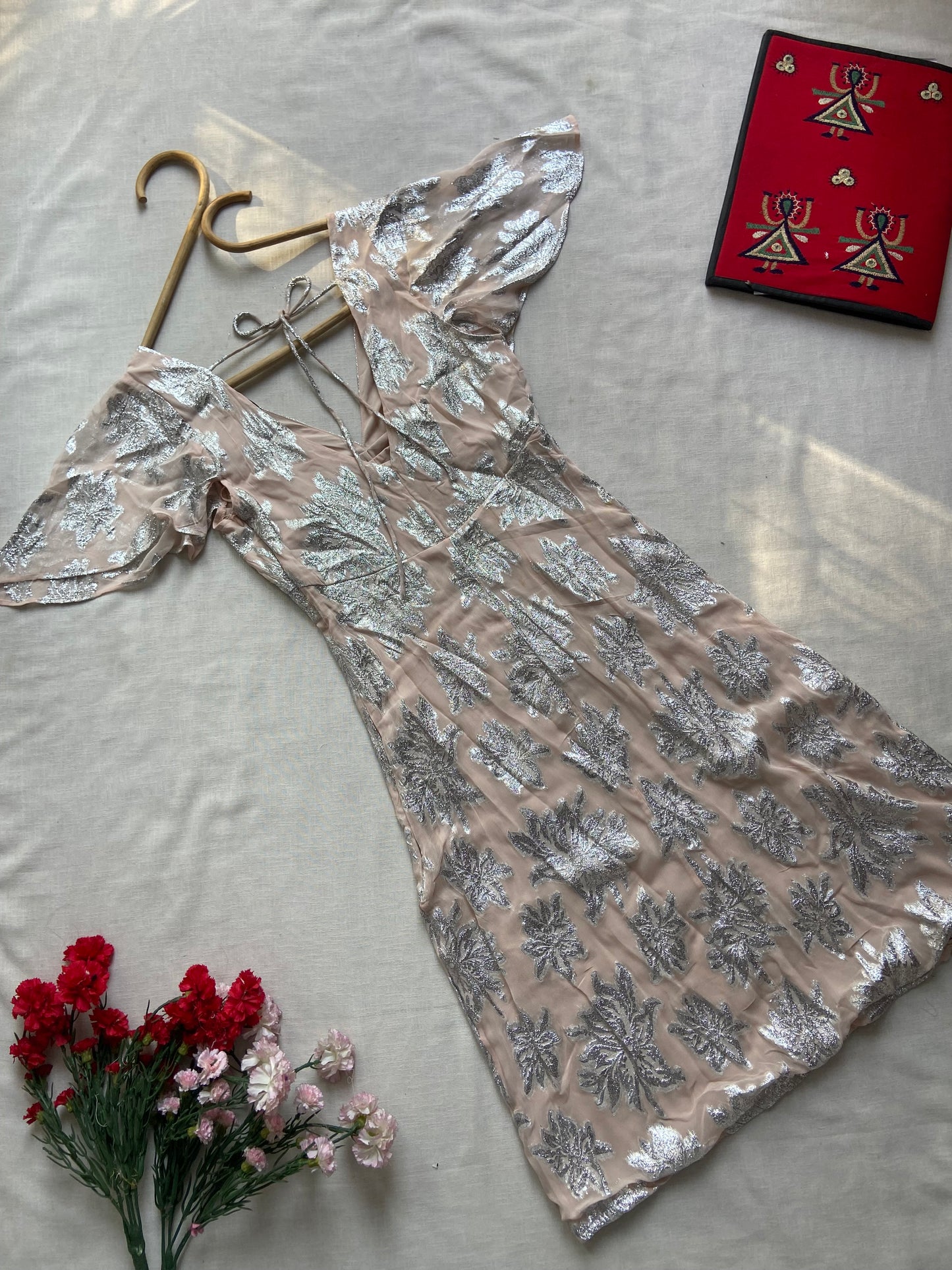 Shimmer Leaf Print Bodycon Dress