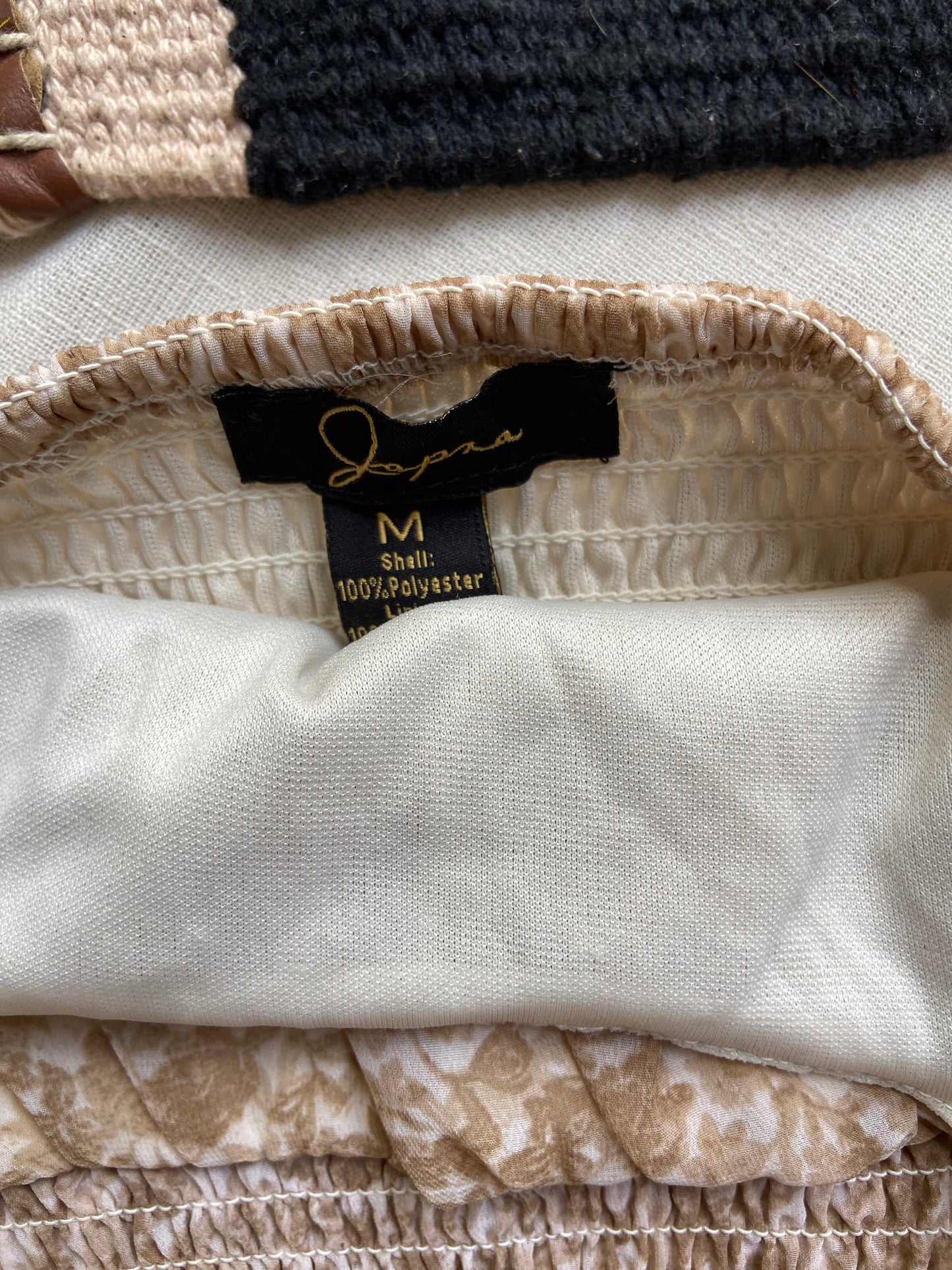 Beige Floral Print Crop Top with Puff Sleeves & Smocked Waist – Boho Chic Style