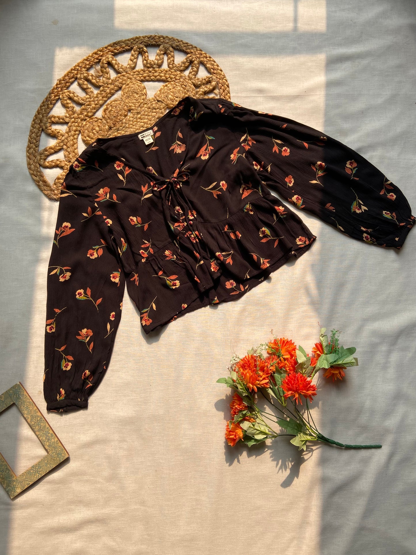 Women’s Black Floral Tie Front Long Sleeve Top