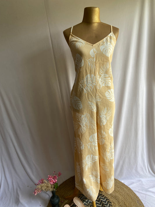 Elegant Yellow Leaf-Print Sleeveless Jumpsuit