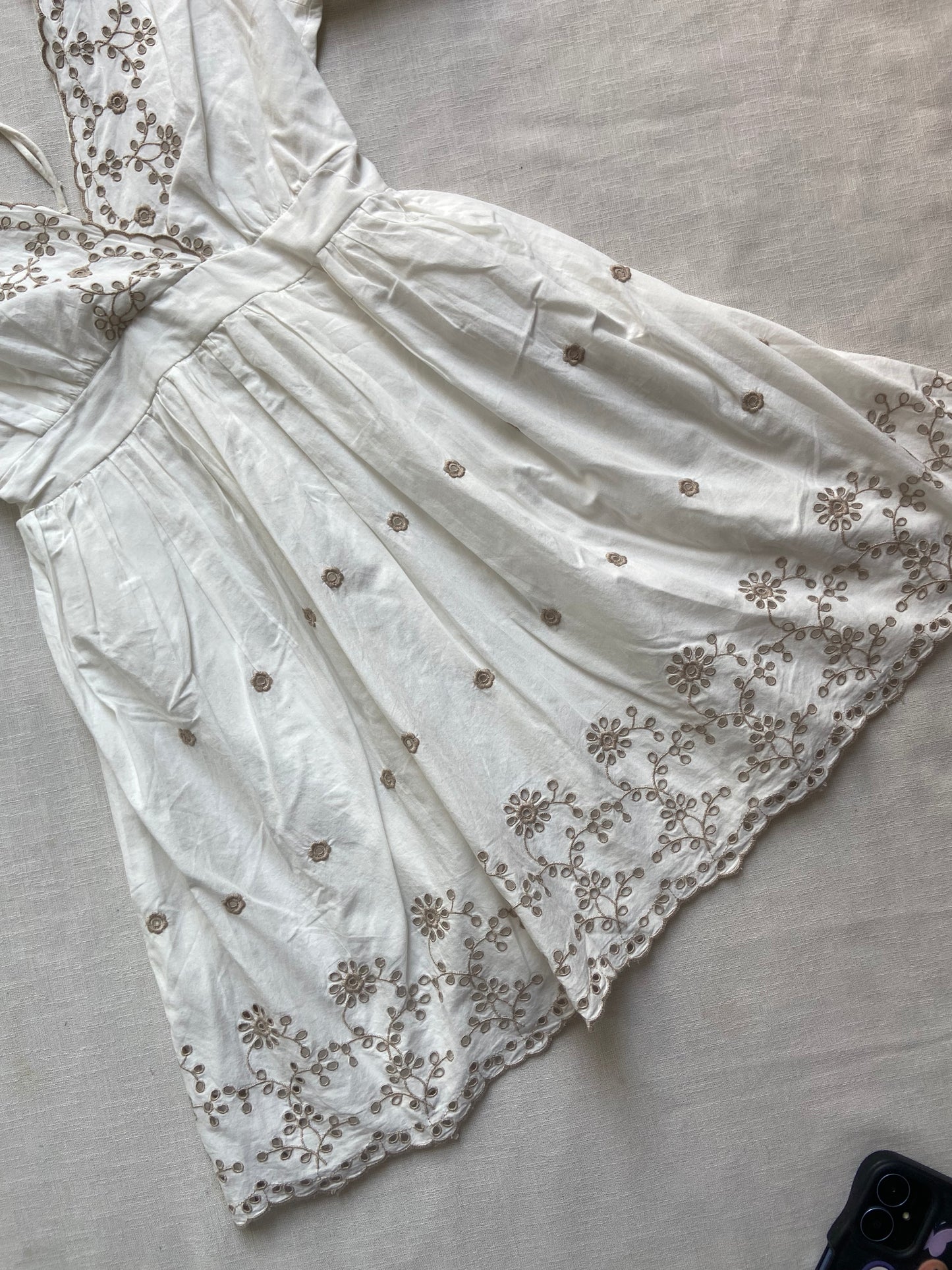 White Embroidered V-Neck Puff Sleeve Dress
