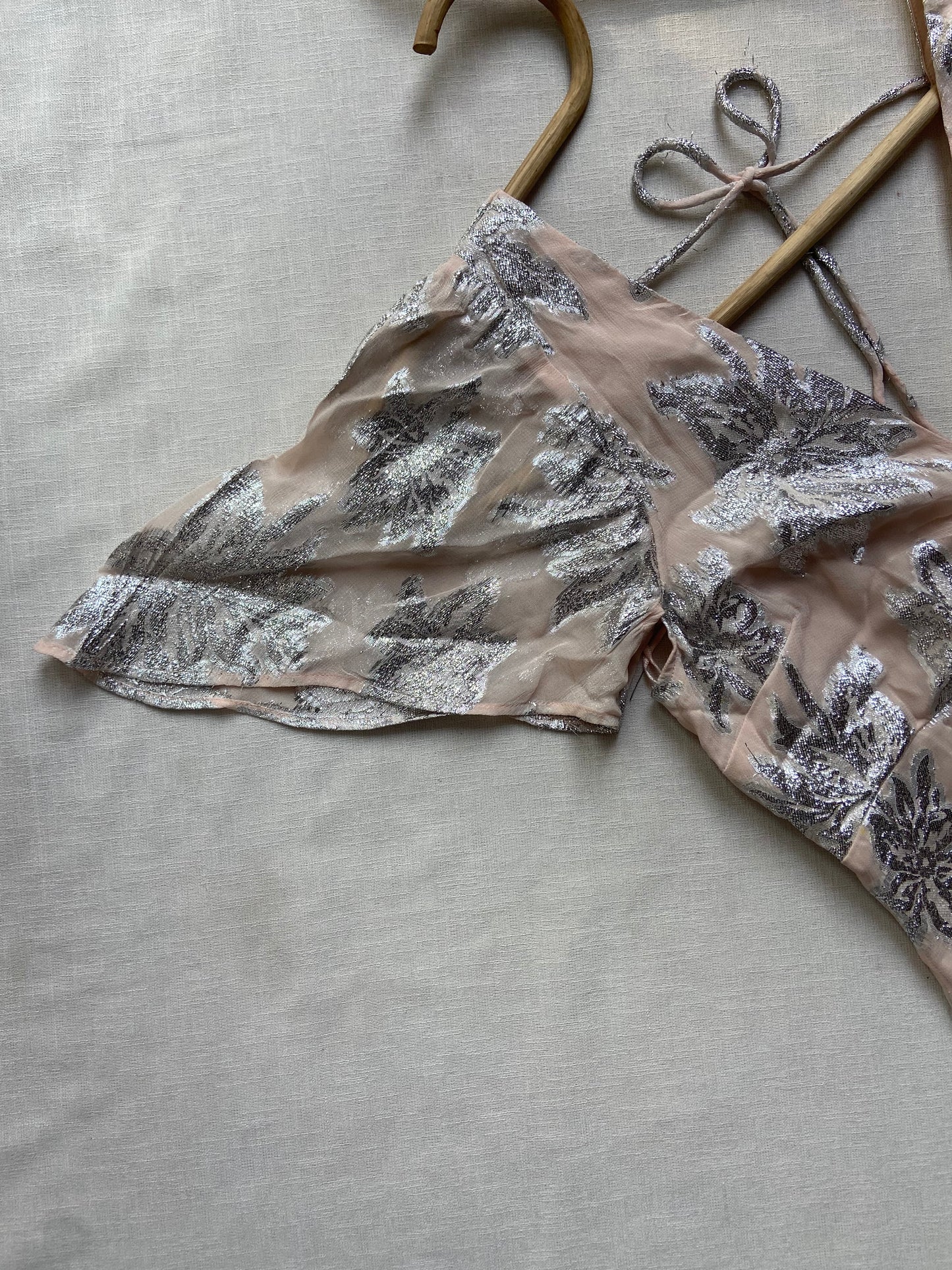 Shimmer Leaf Print Bodycon Dress