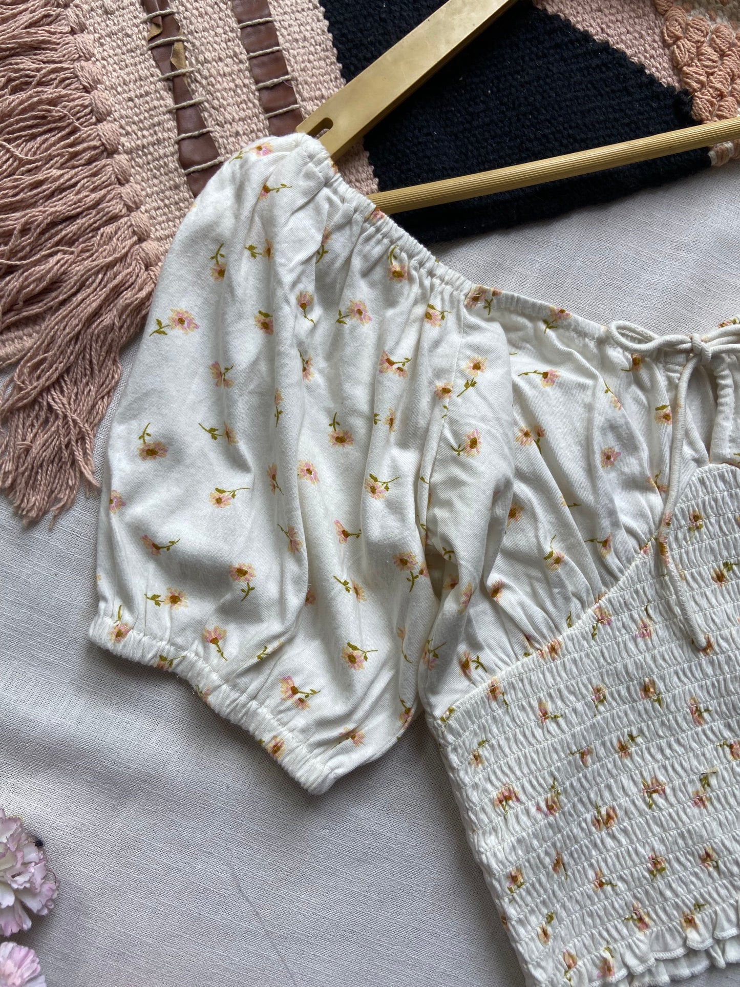 Women's Floral Smocked Crop Top with Puff Sleeves – Summer Casual Chic