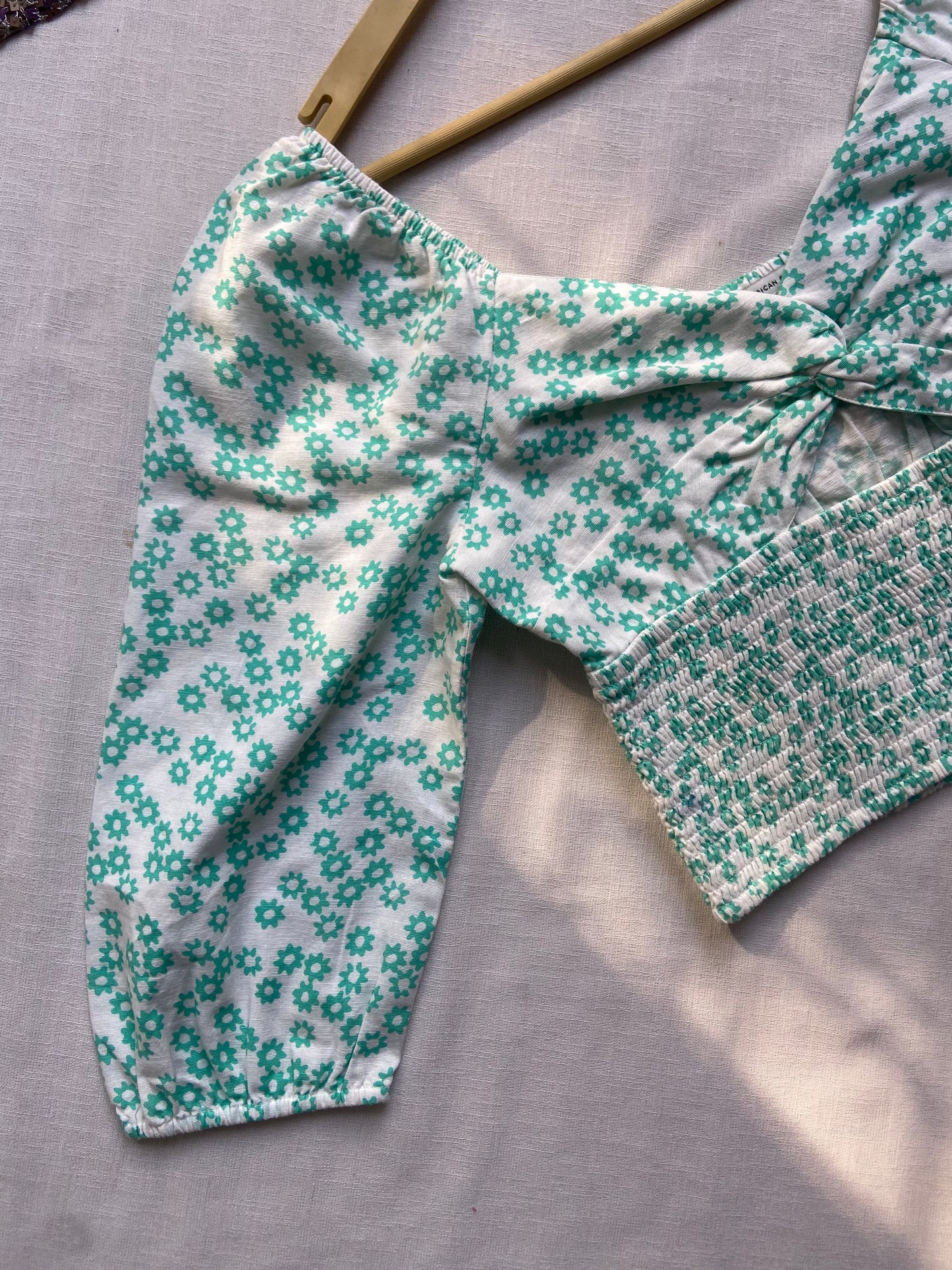 Smocked Floral Crop Top with Puff Sleeves – Mint & White