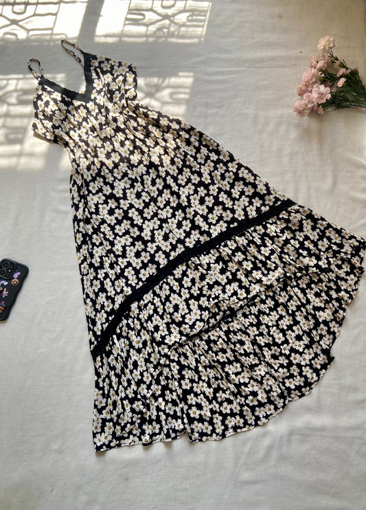 Floral Print Sleeveless Midi Dress with Lace Detail