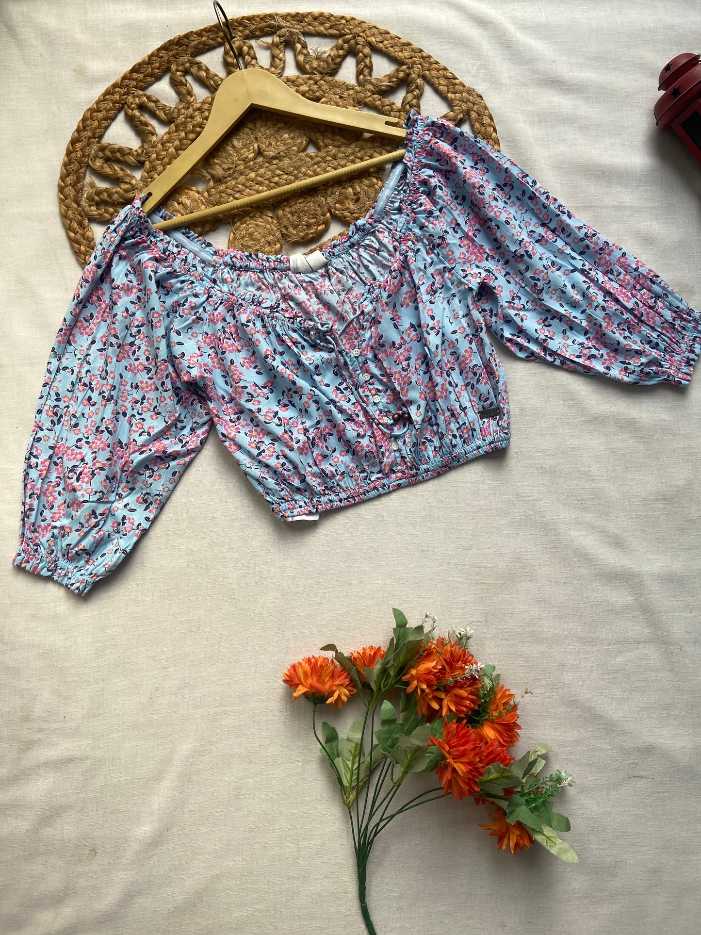 Light Blue Floral Crop Top with Puff Sleeves for Women