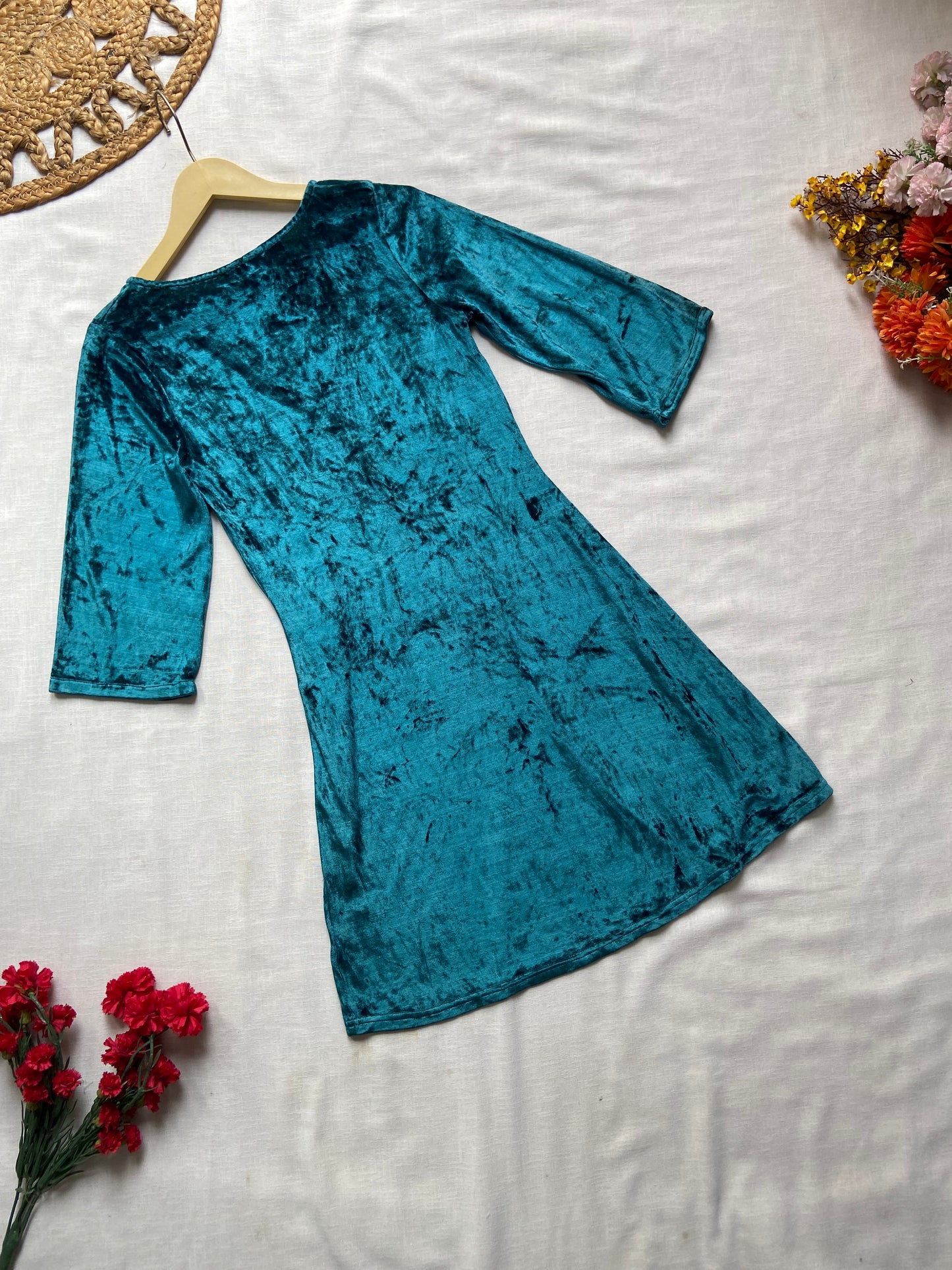 Teal Velvet Bodycon Mini Dress with V-Neck and 3/4 Sleeves