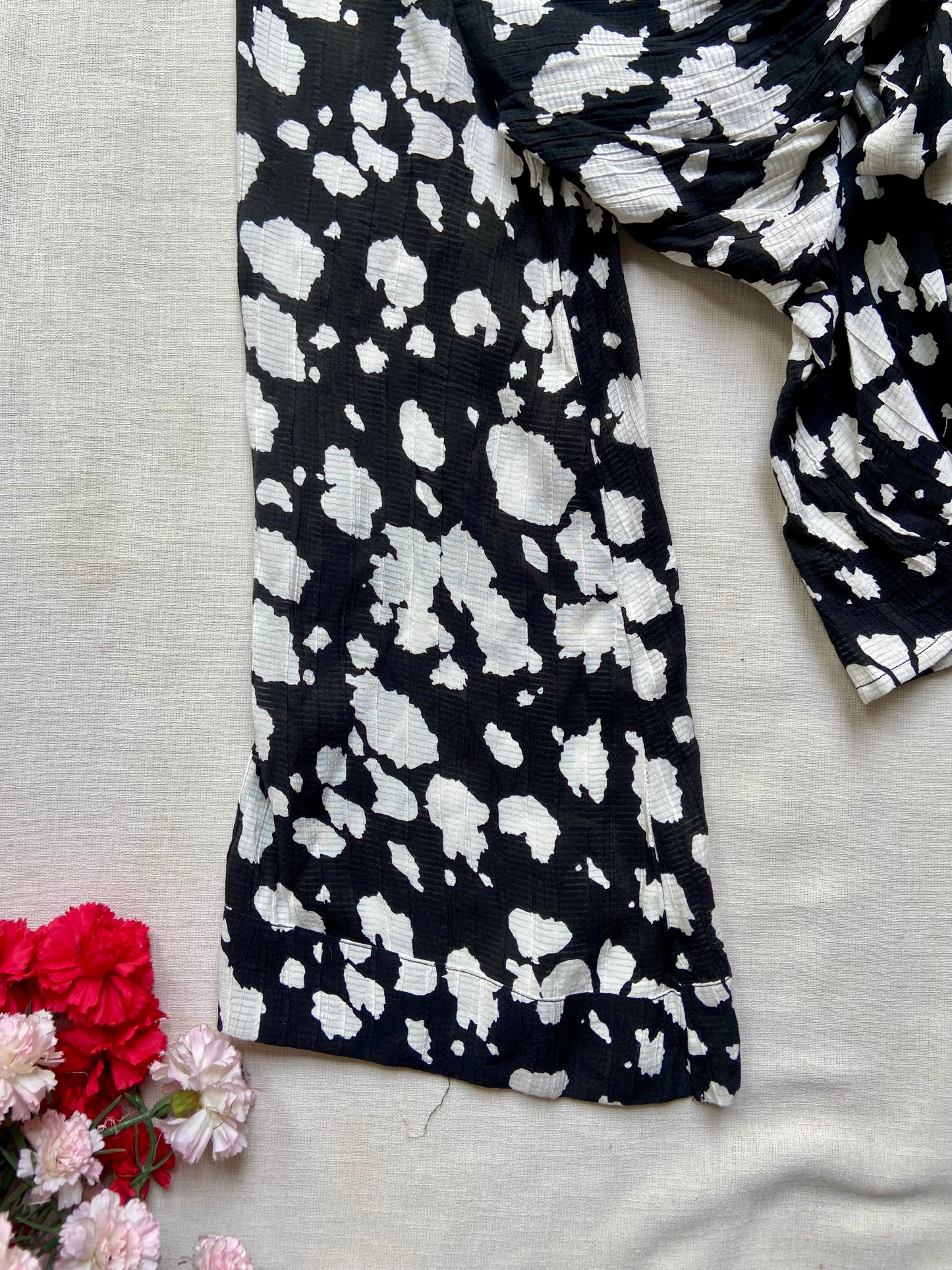 The Black And White Top