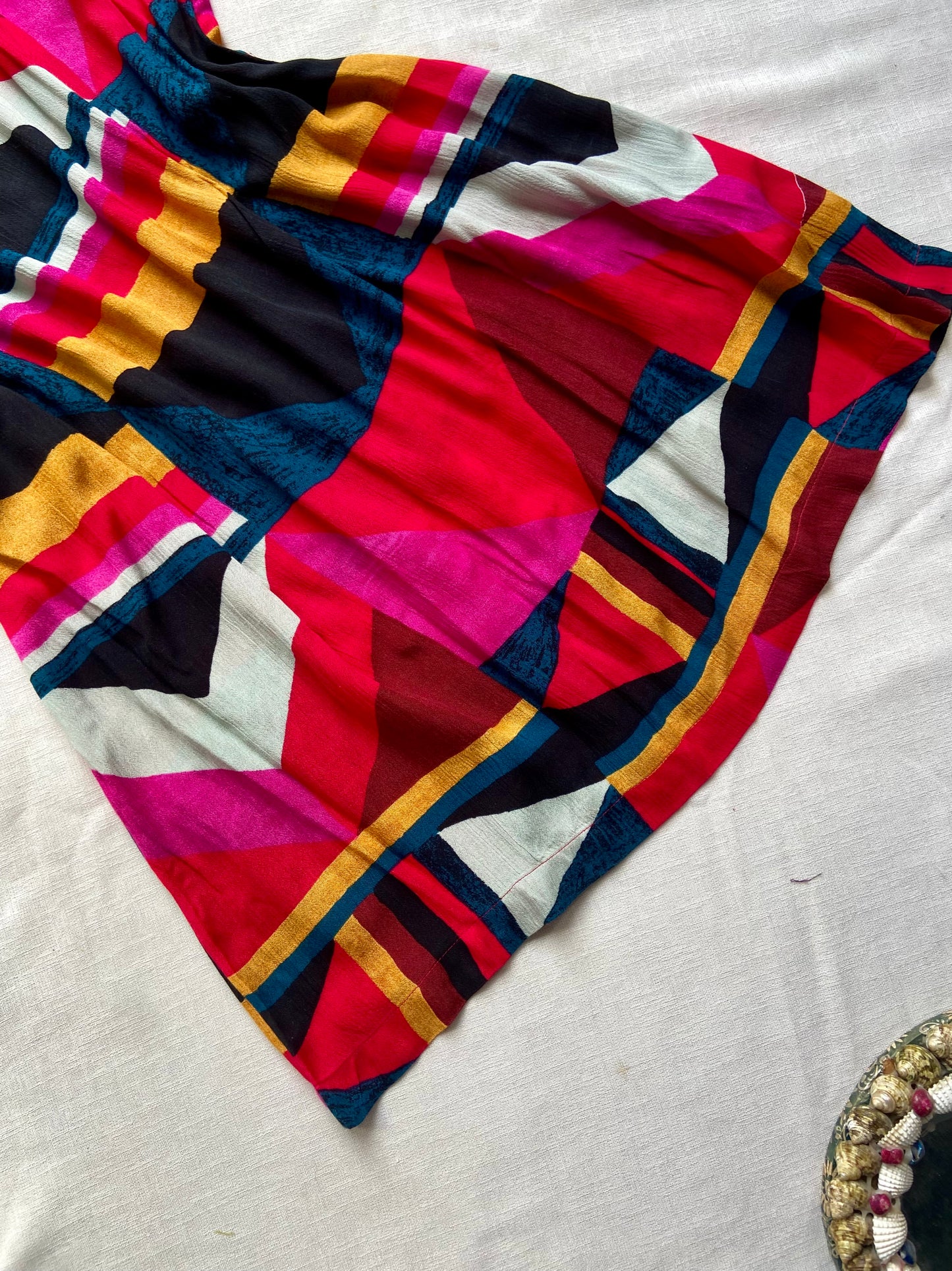 Vibrant Geometric Print Sleeveless Mini Dress