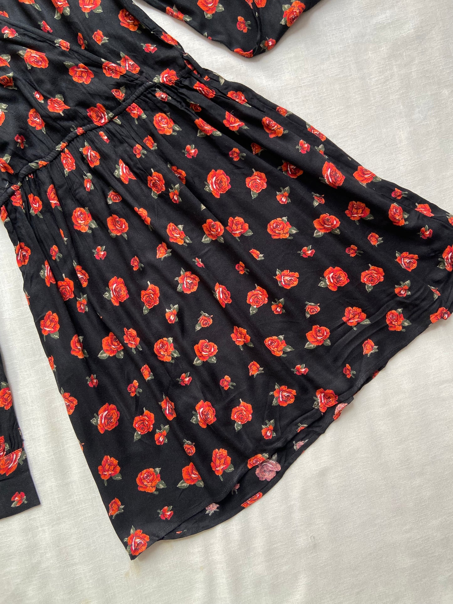 Women's Black Floral Print Long Sleeve Mini Dress