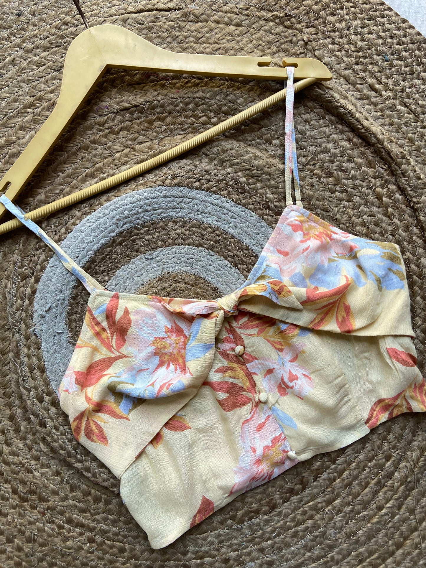 Women's Yellow Floral Knot Front Crop Top – Spaghetti Strap Summer Style