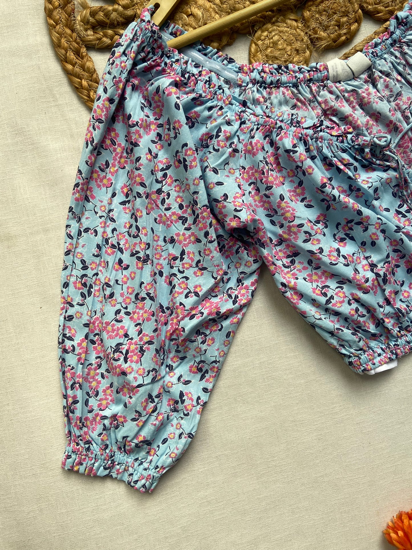 Light Blue Floral Crop Top with Puff Sleeves for Women