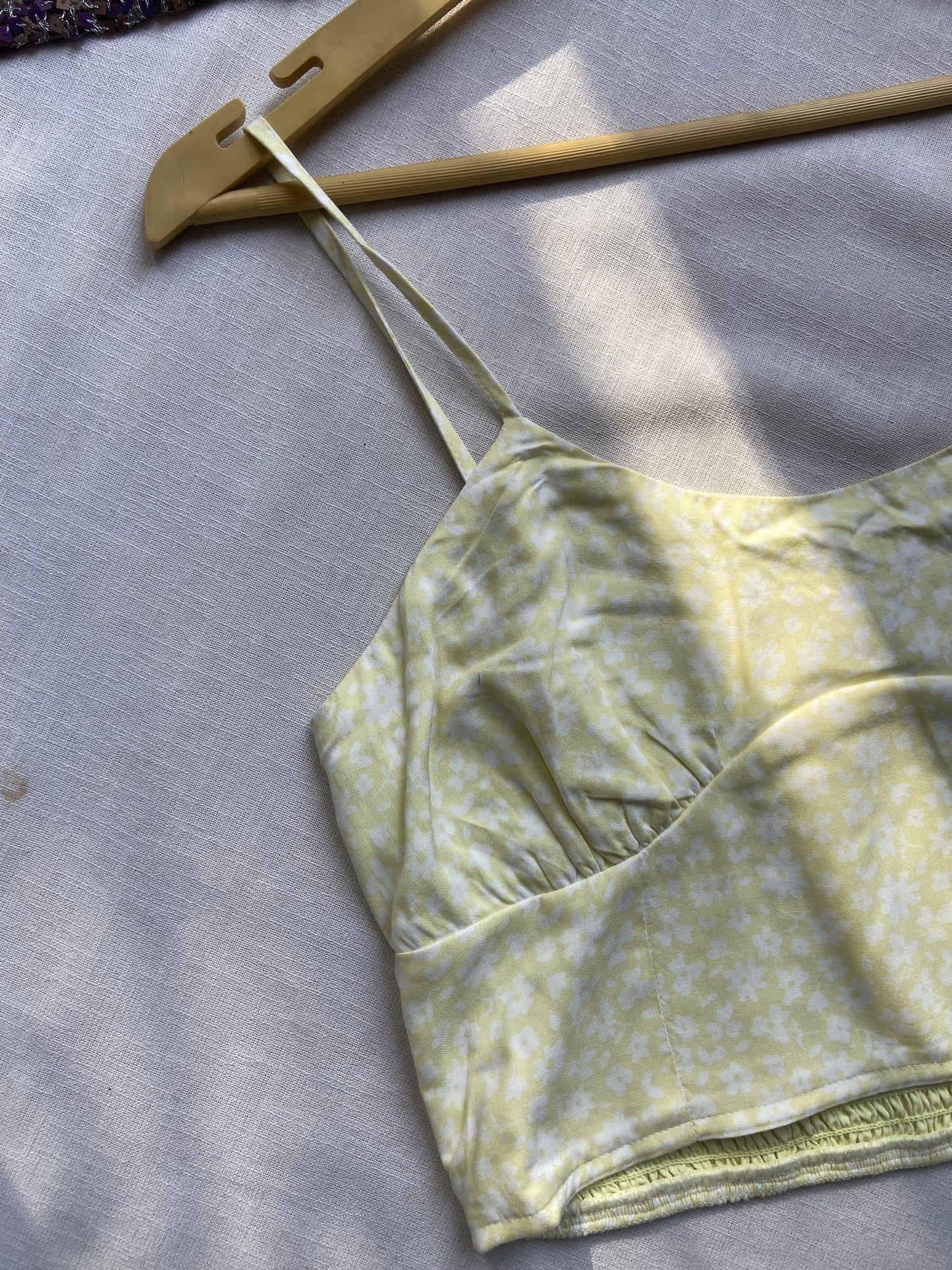 Printed Spaghetti Strap Crop Top – Soft Yellow