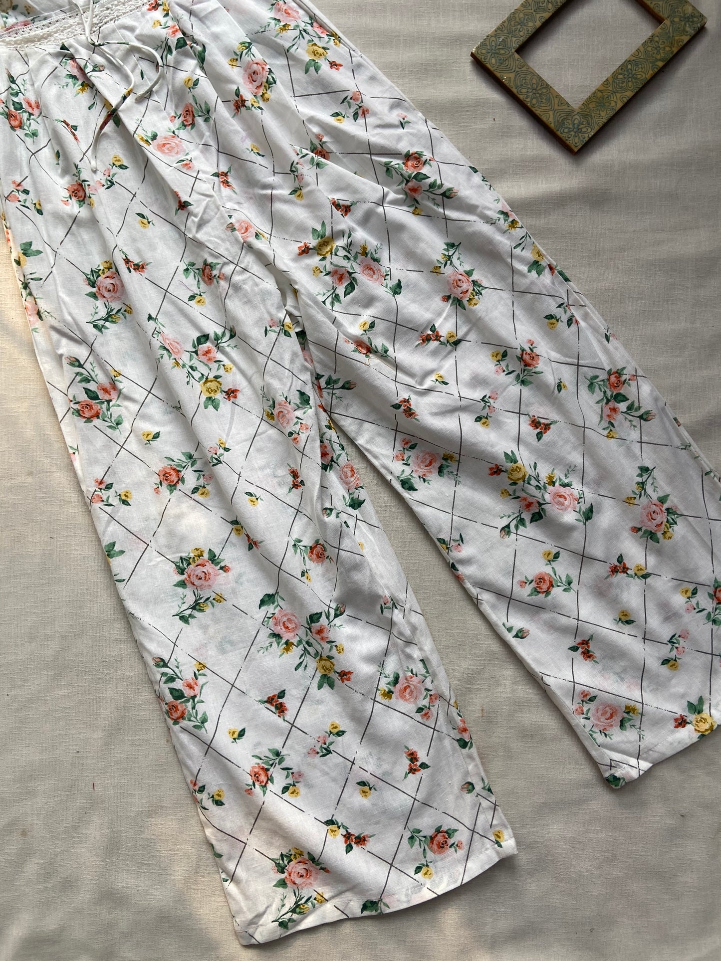 Women’s White Floral Printed Jumpsuit with Puff Sleeves