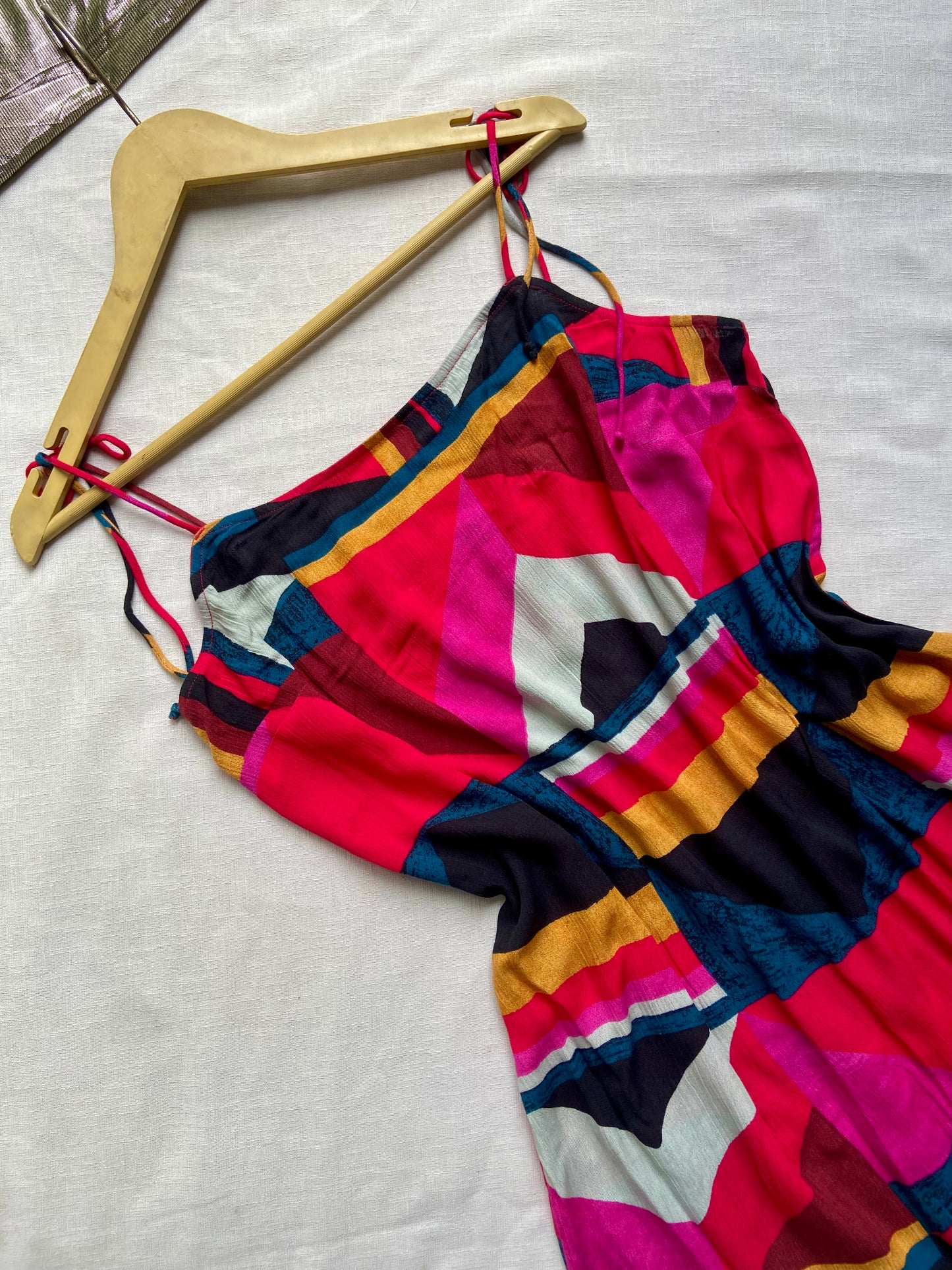 Vibrant Geometric Print Sleeveless Mini Dress