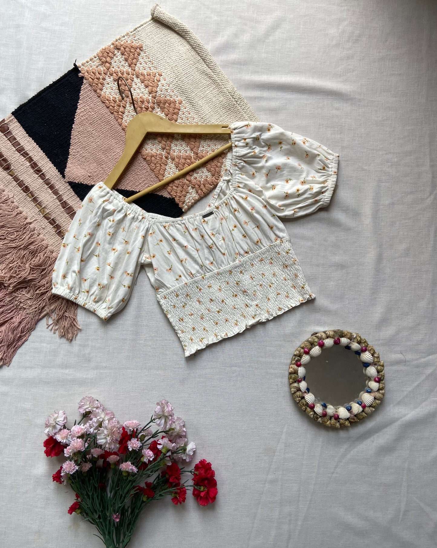 Women's Floral Smocked Crop Top with Puff Sleeves – Summer Casual Chic