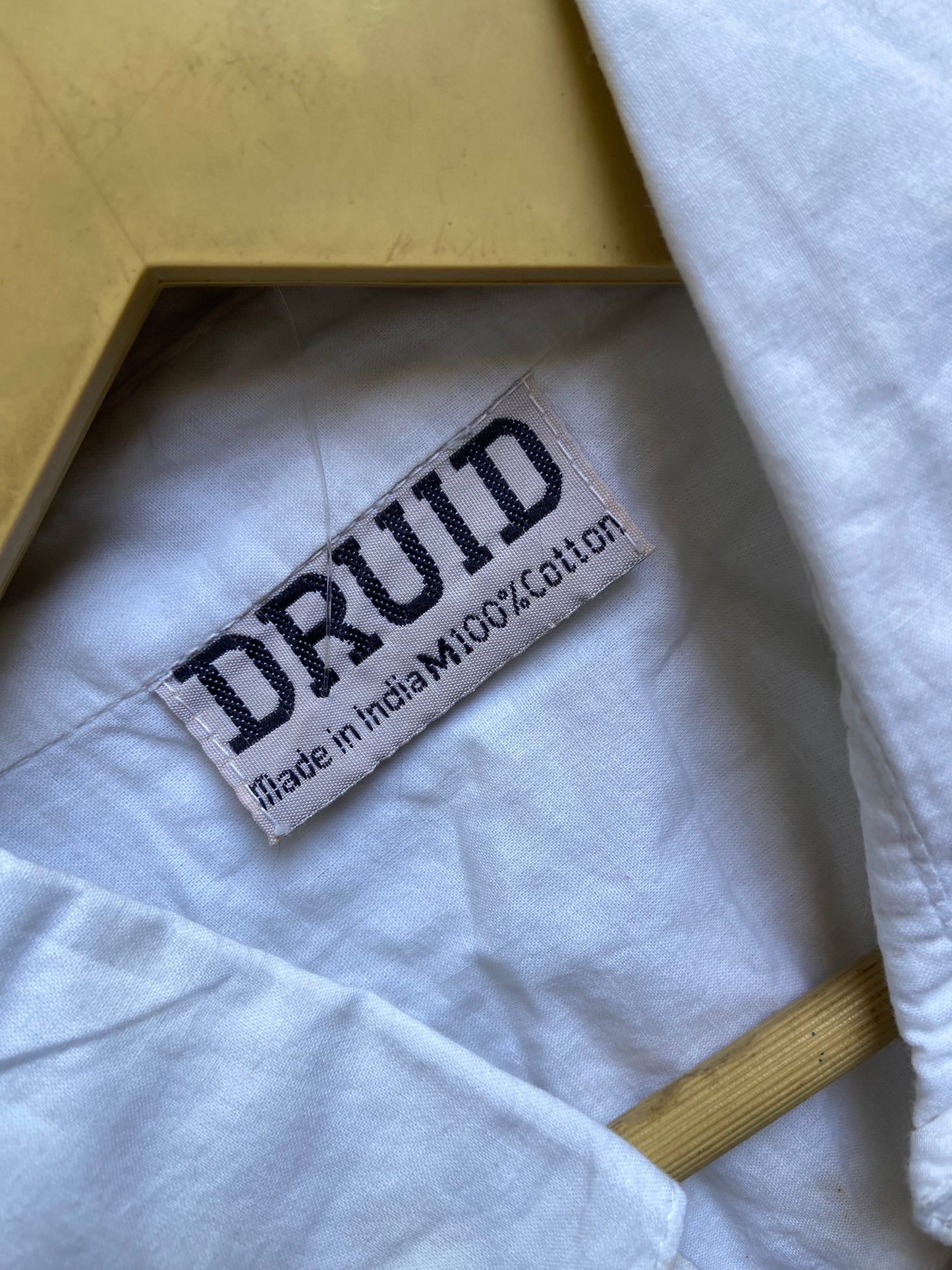 Men's White Embroidered Kurta with Collar