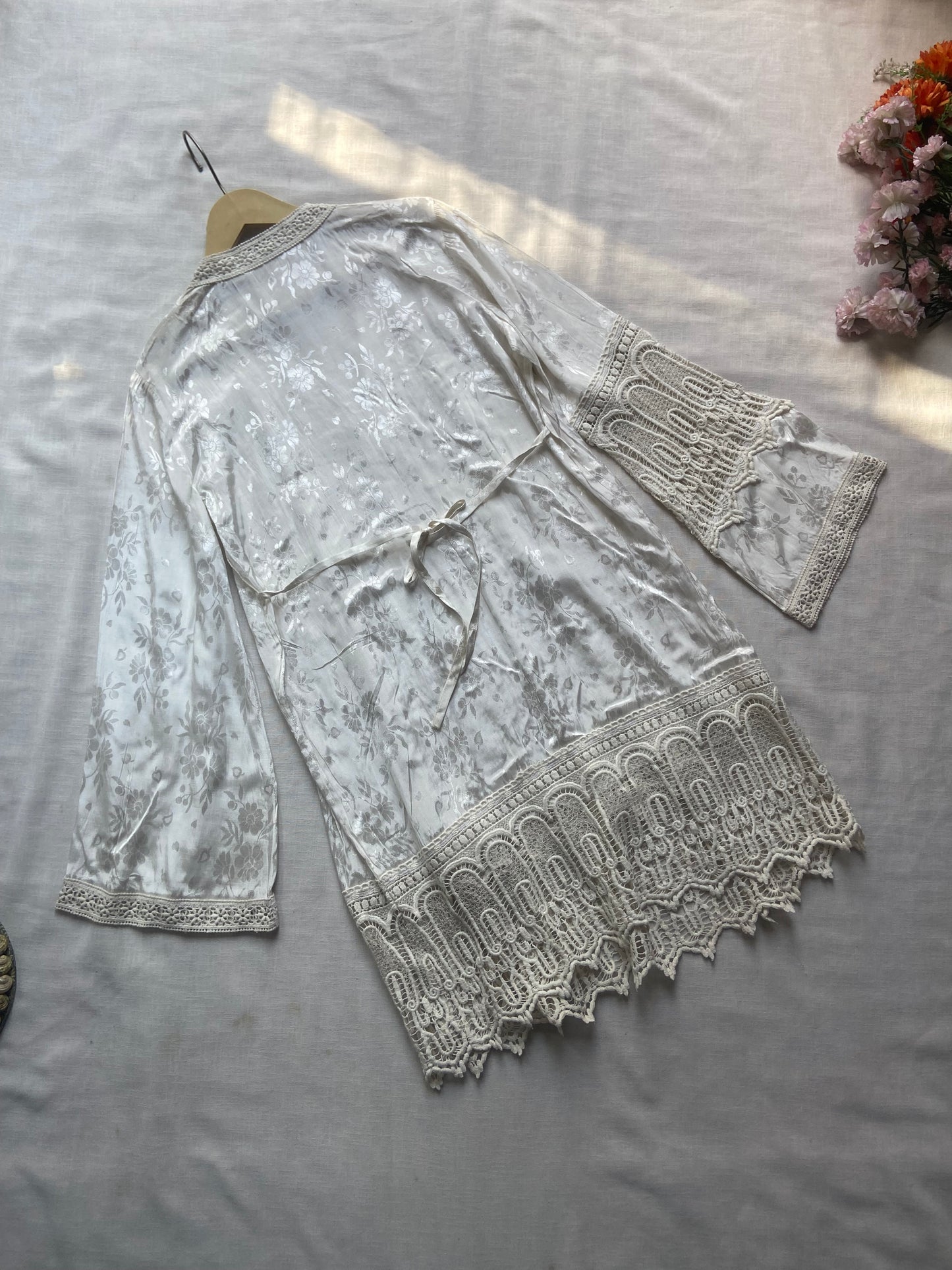 White Floral Embroidered Long Tunic Top