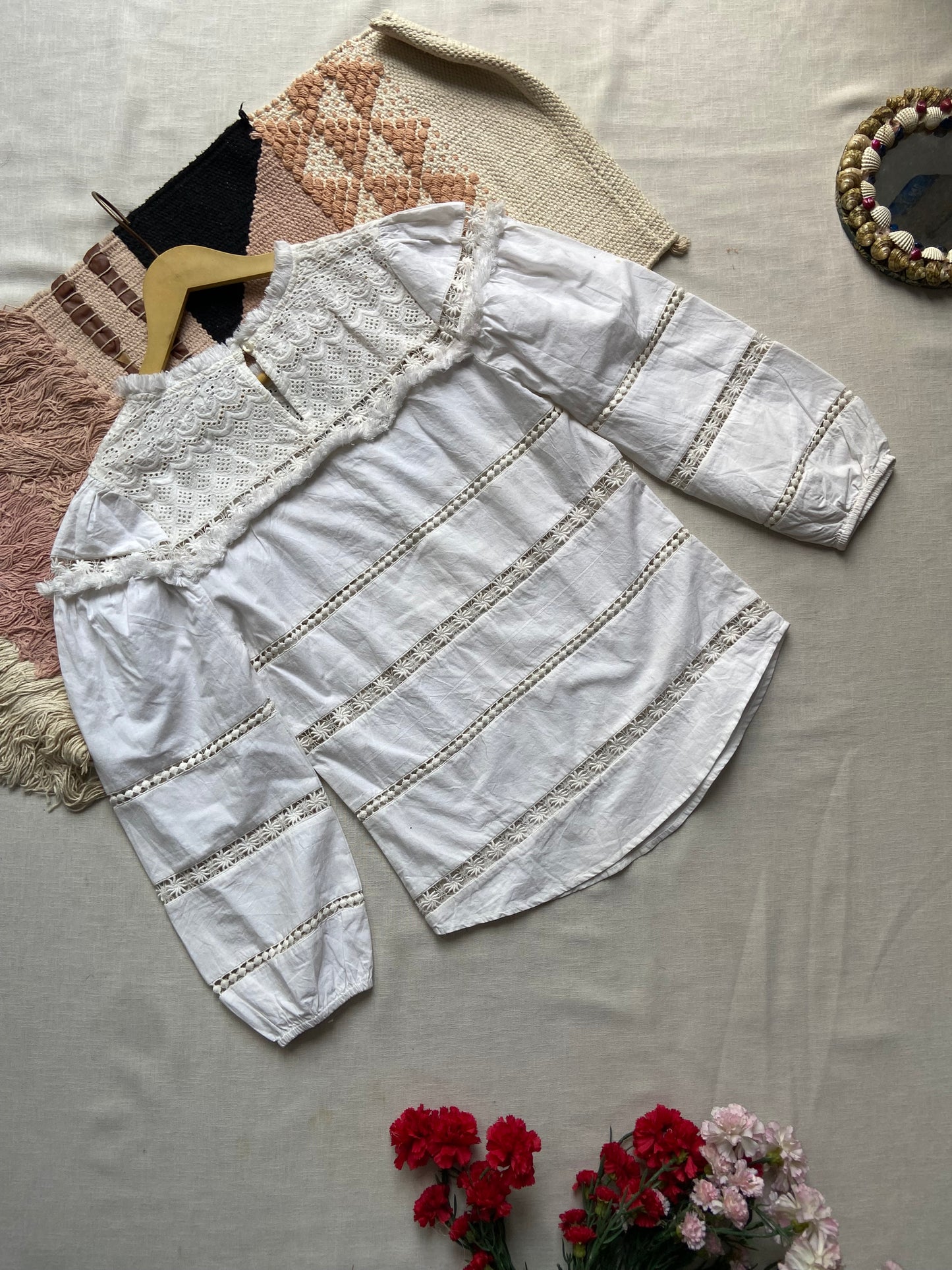 White Lace-Panelled Cotton Top with Puff Sleeves