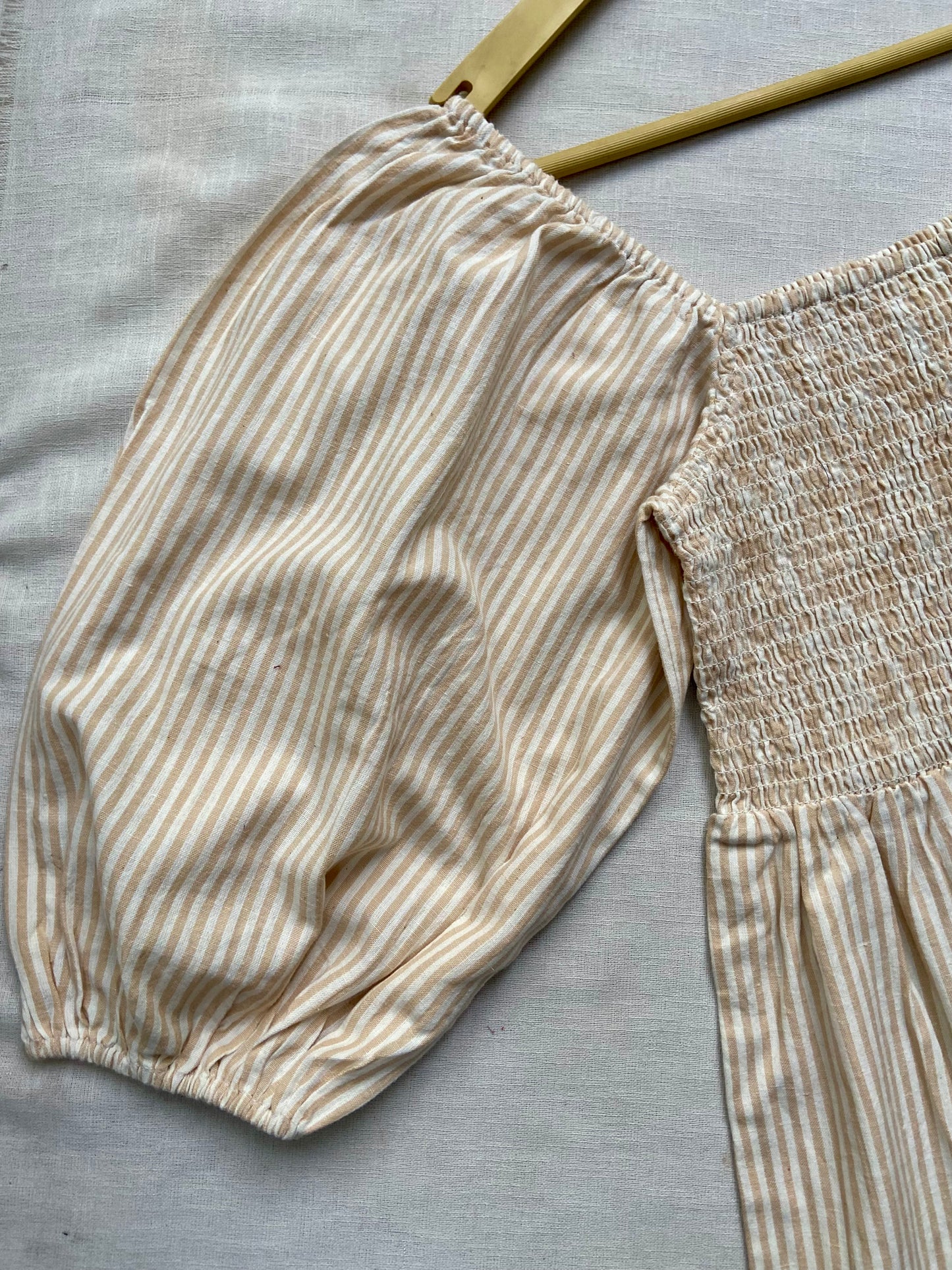 STRIPE PRINT PUFF SLEEEV MINI DRESS