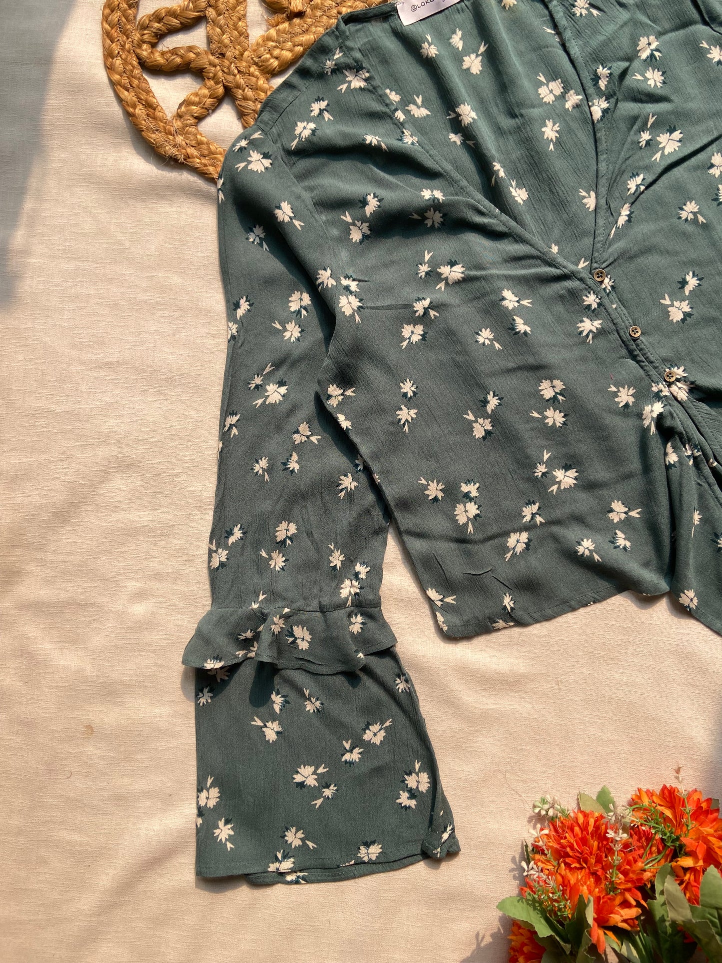 Evergreen Fleur Tie-Front Blous