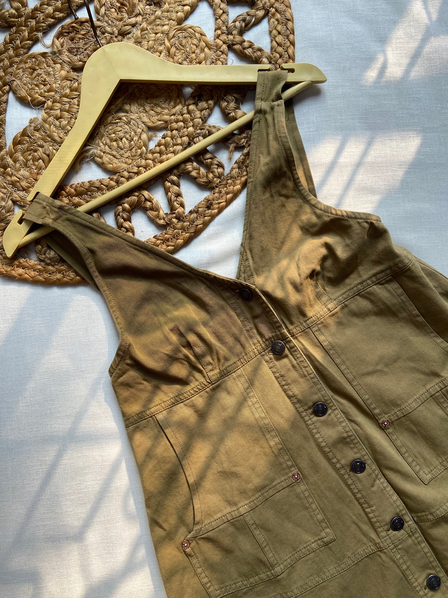 Women’s Olive Green Sleeveless Button Down Dress