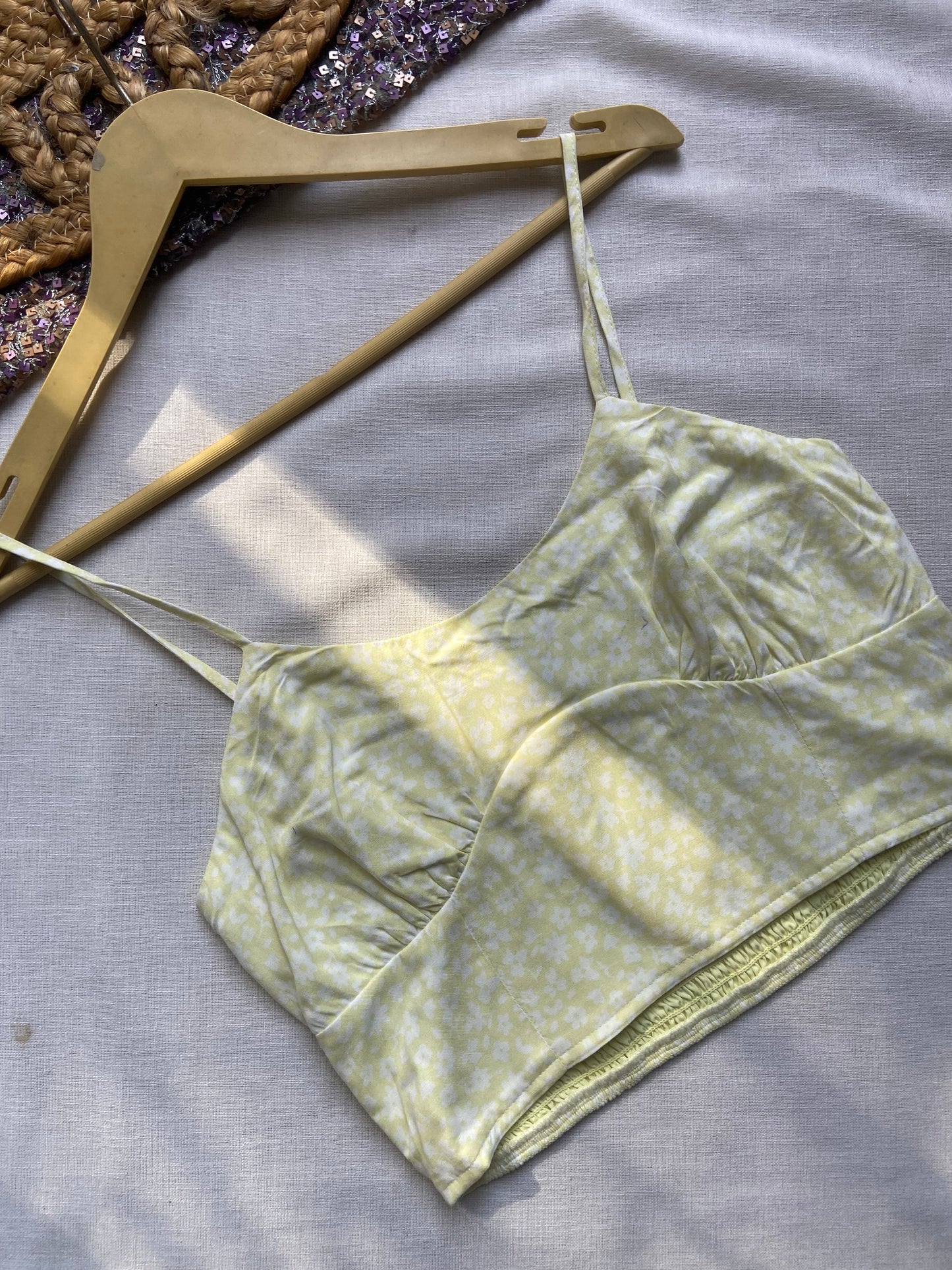 Printed Spaghetti Strap Crop Top – Soft Yellow