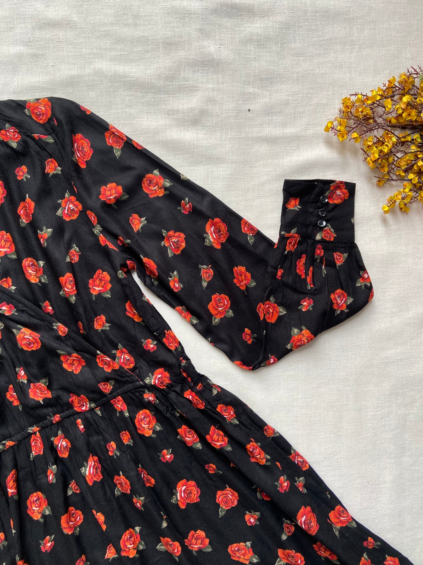 Women's Black Floral Print Long Sleeve Mini Dress