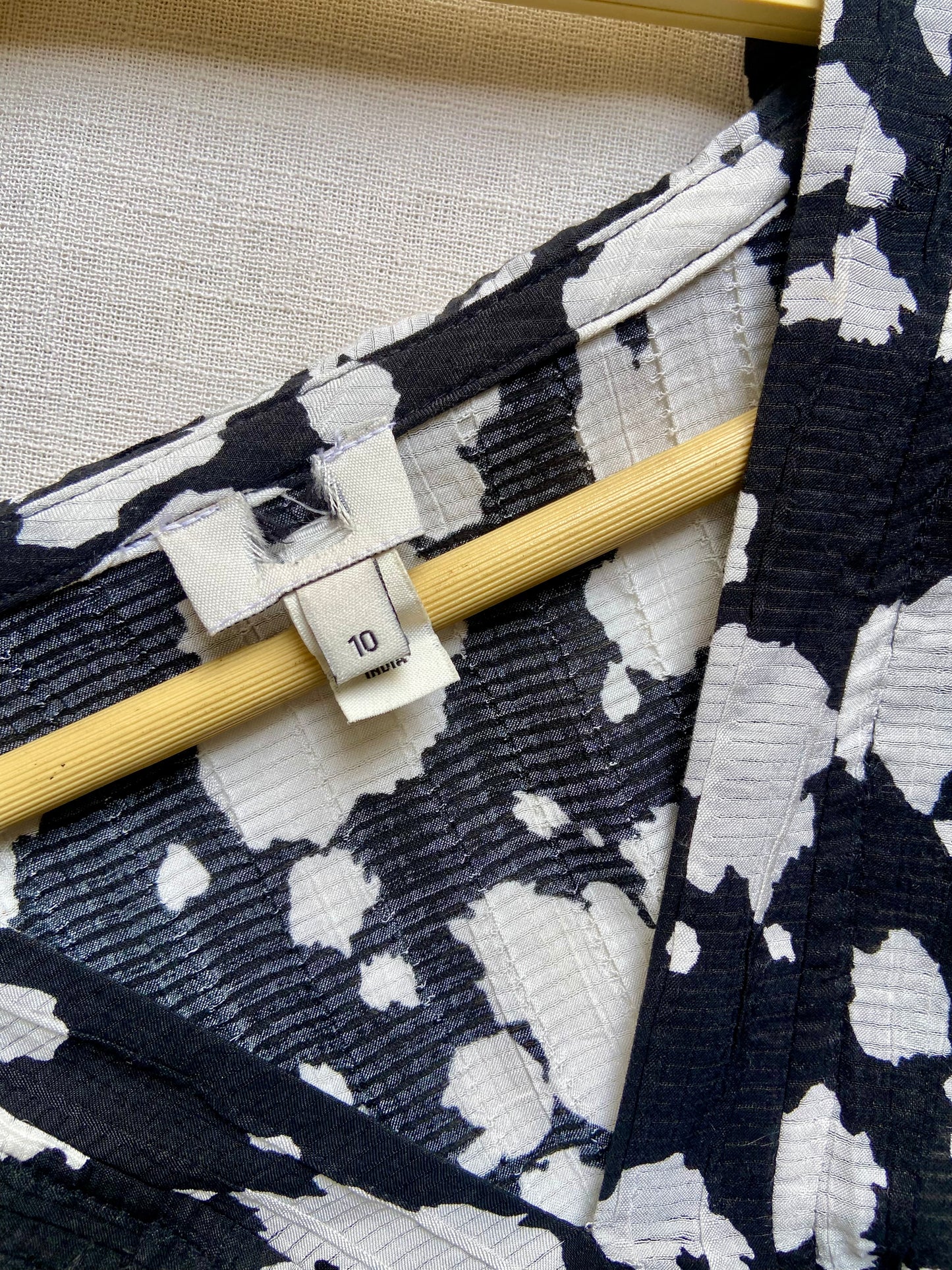 The Black And White Top