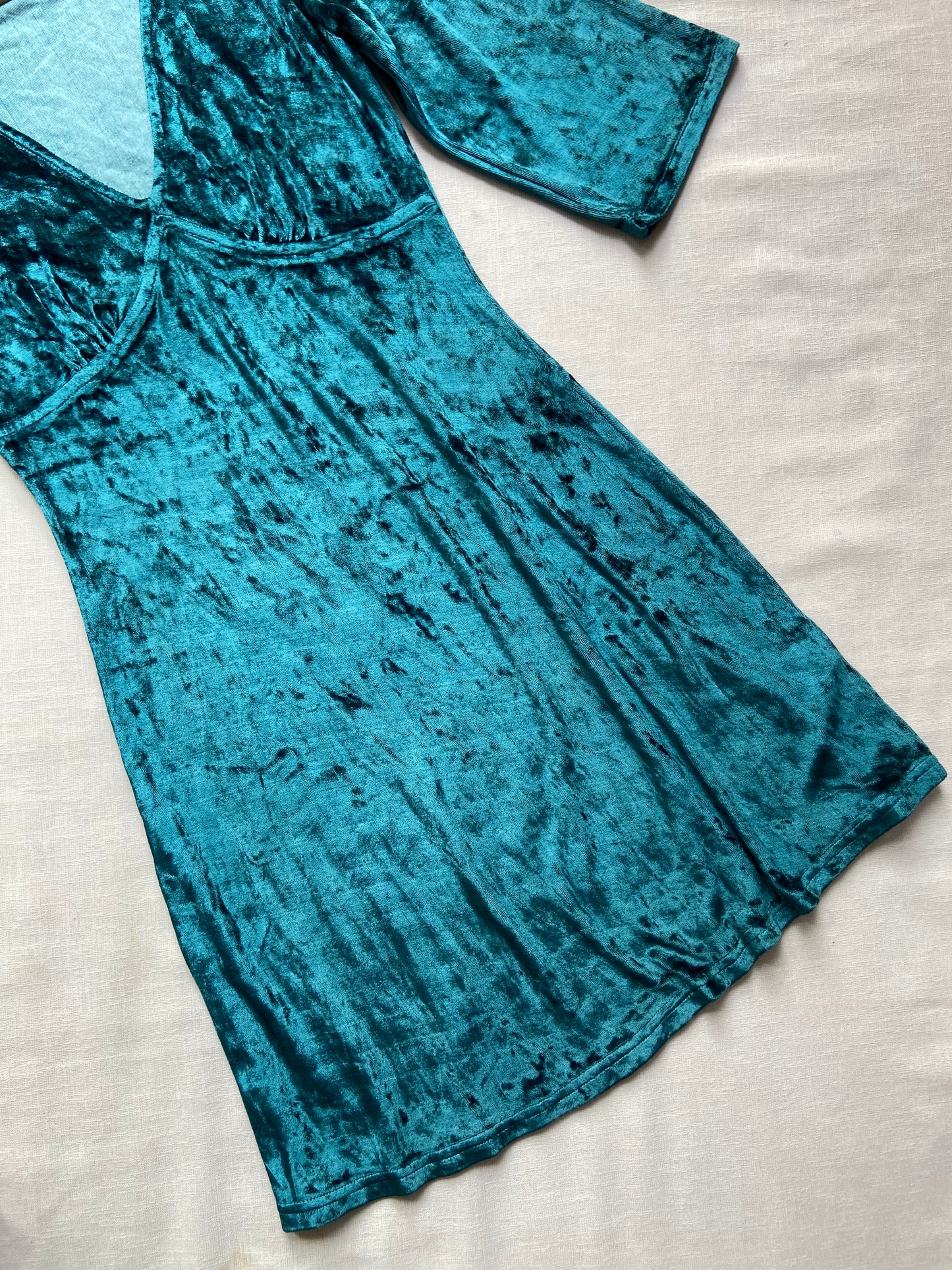 Teal Velvet Bodycon Mini Dress with V-Neck and 3/4 Sleeves
