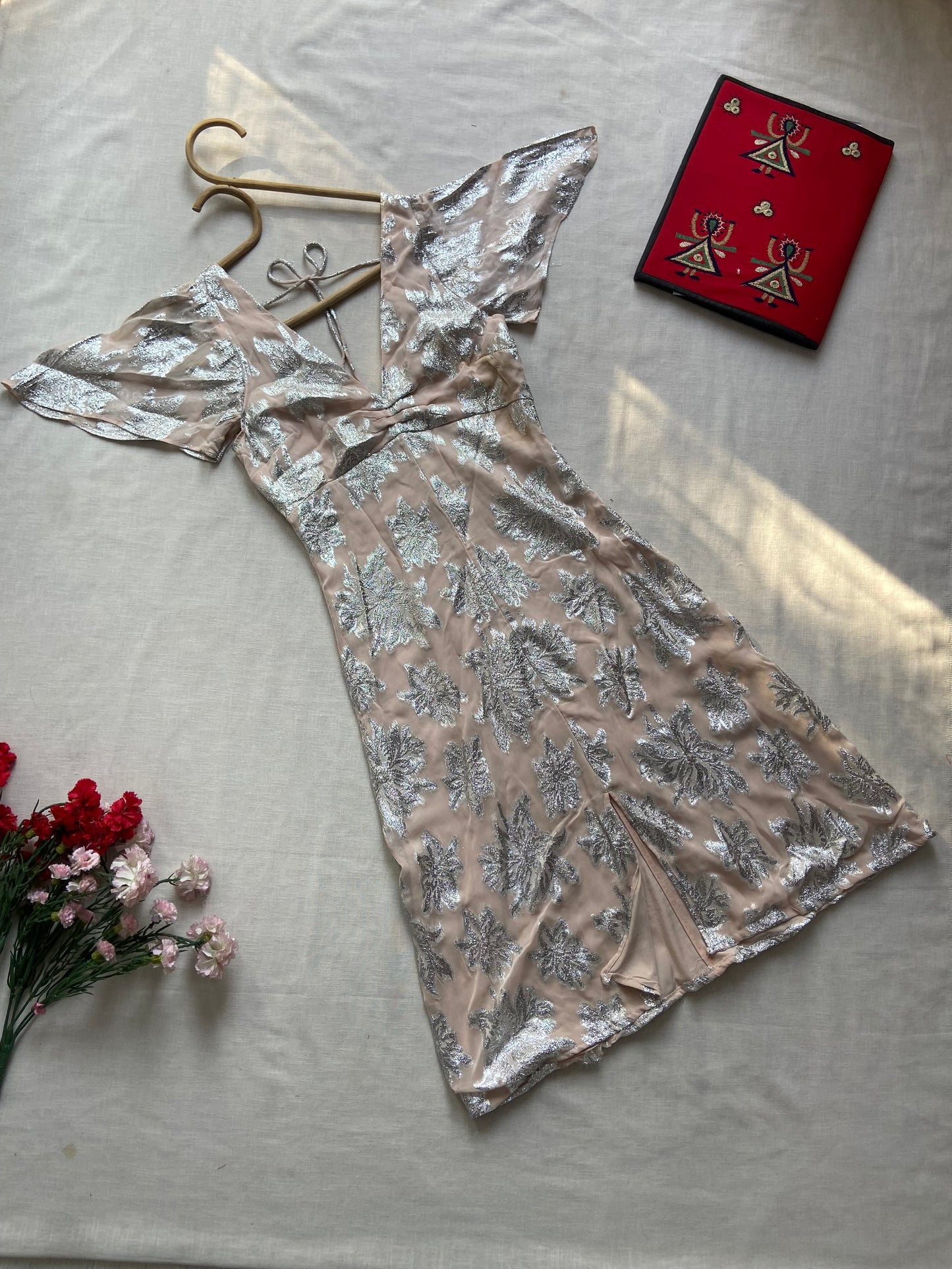 Shimmer Leaf Print Bodycon Dress