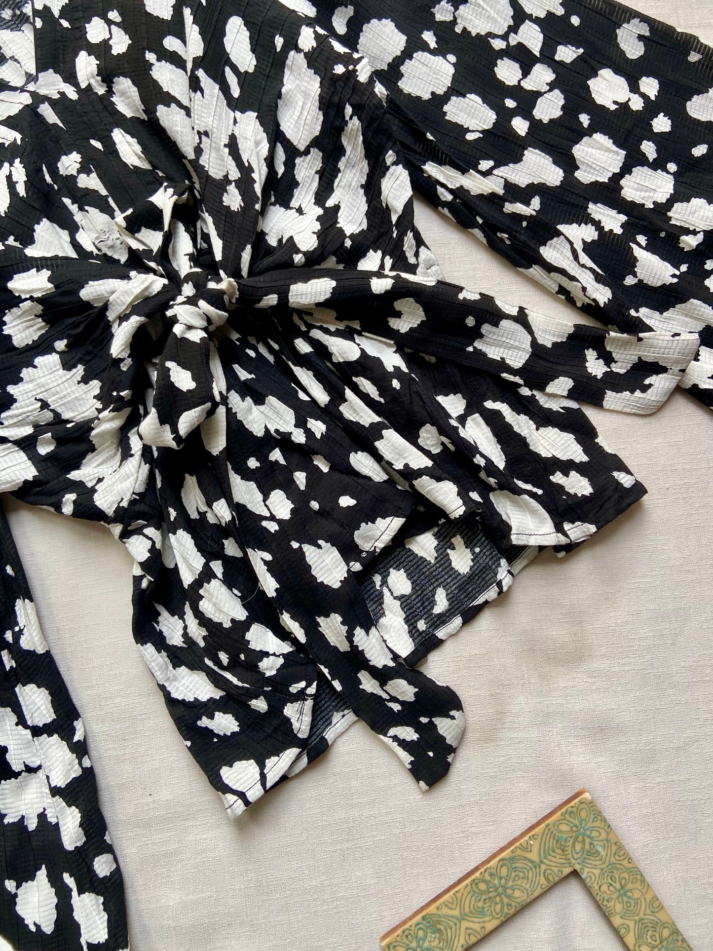 The Black And White Top