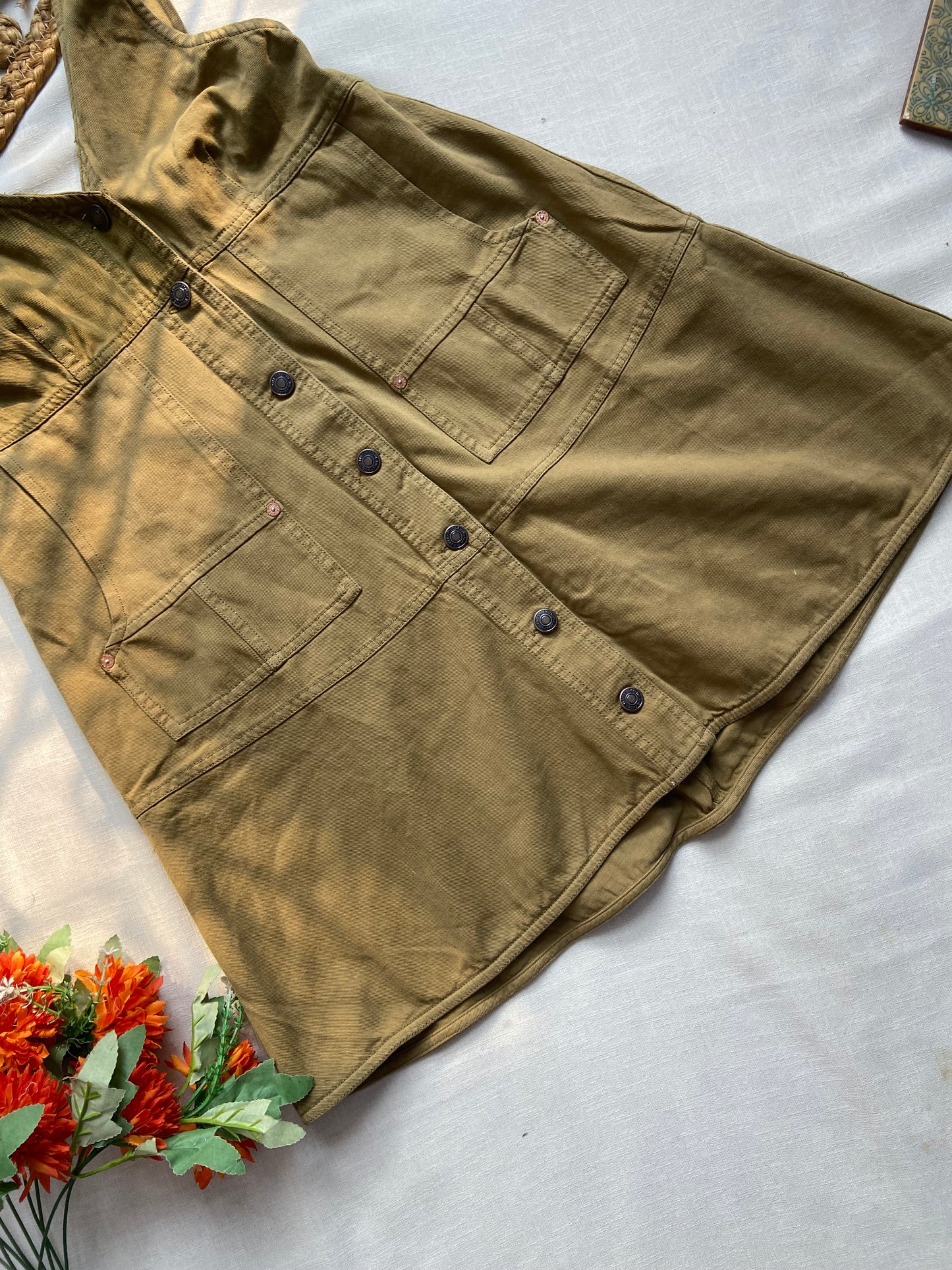 Women’s Olive Green Sleeveless Button Down Dress