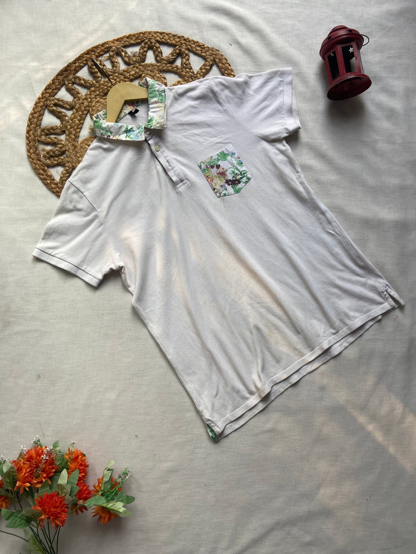 Men's White Polo T-Shirt with Floral Collar & Pocket