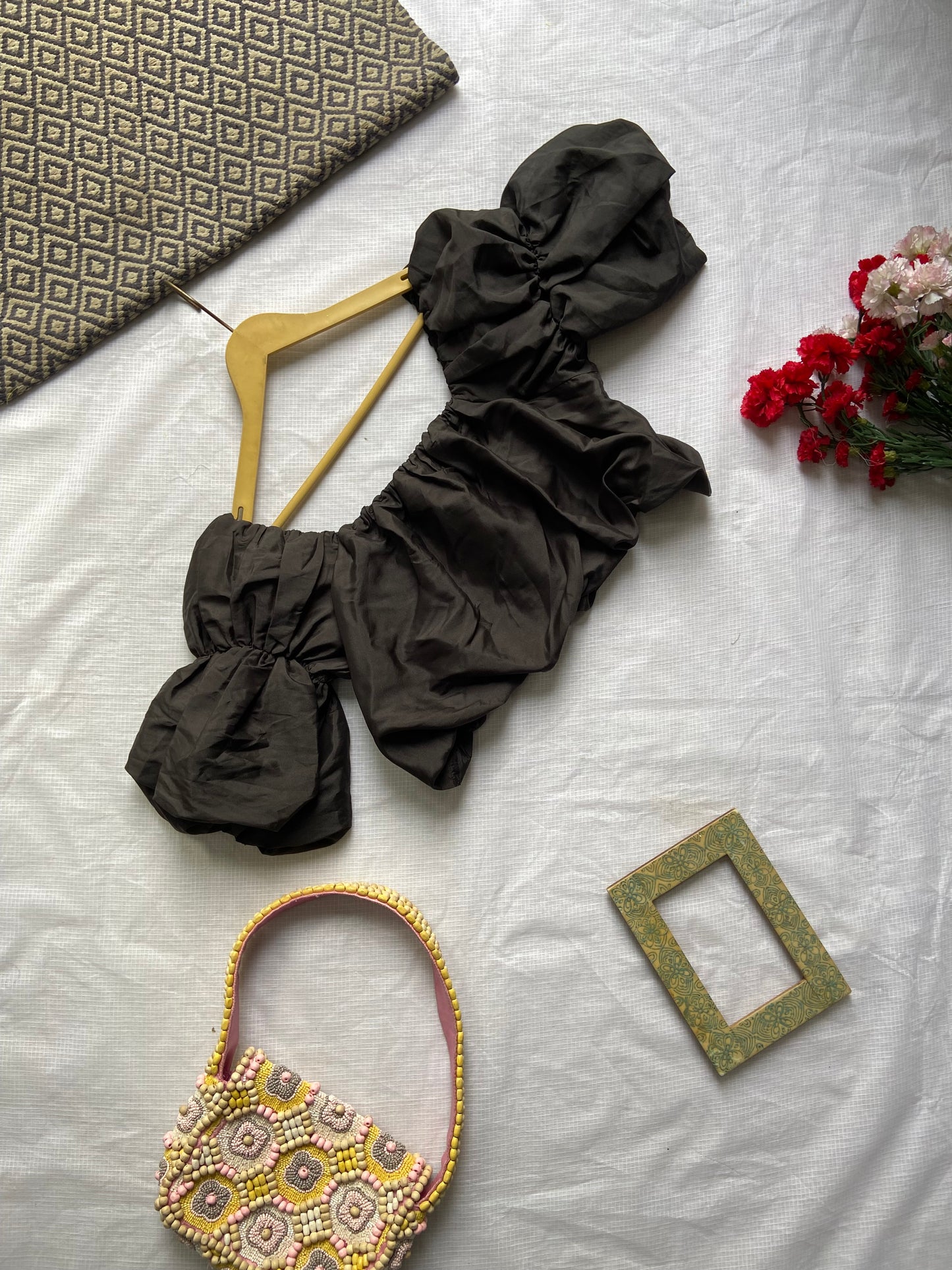 Black Off-Shoulder Puff Sleeve Crop Top