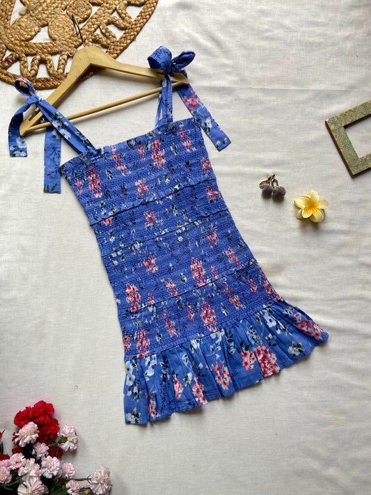 BLUE FLORAL SMOCKED MINI DRESS