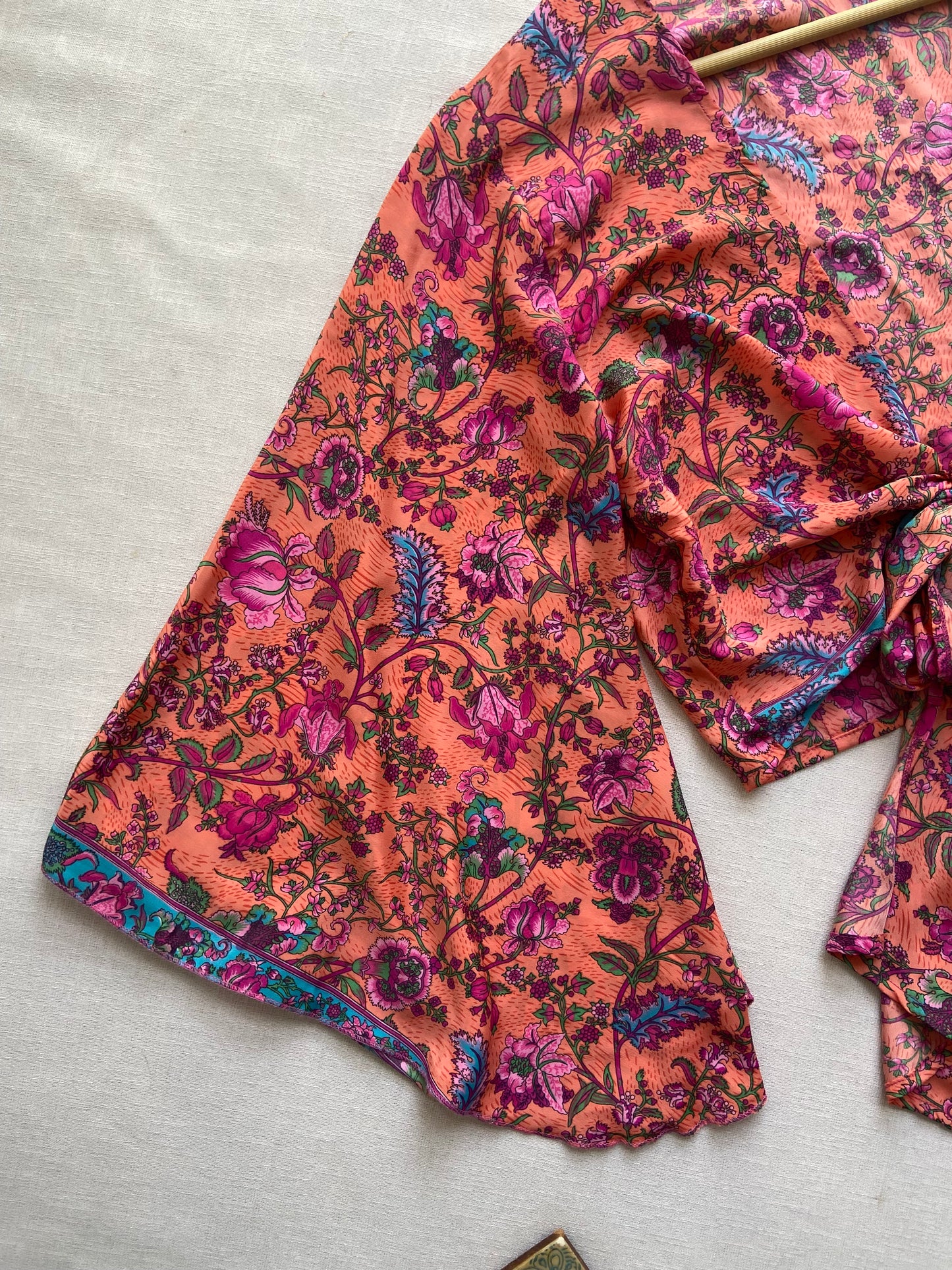 Bohemian Floral Tie-Front Crop Top with Flared Sleeves